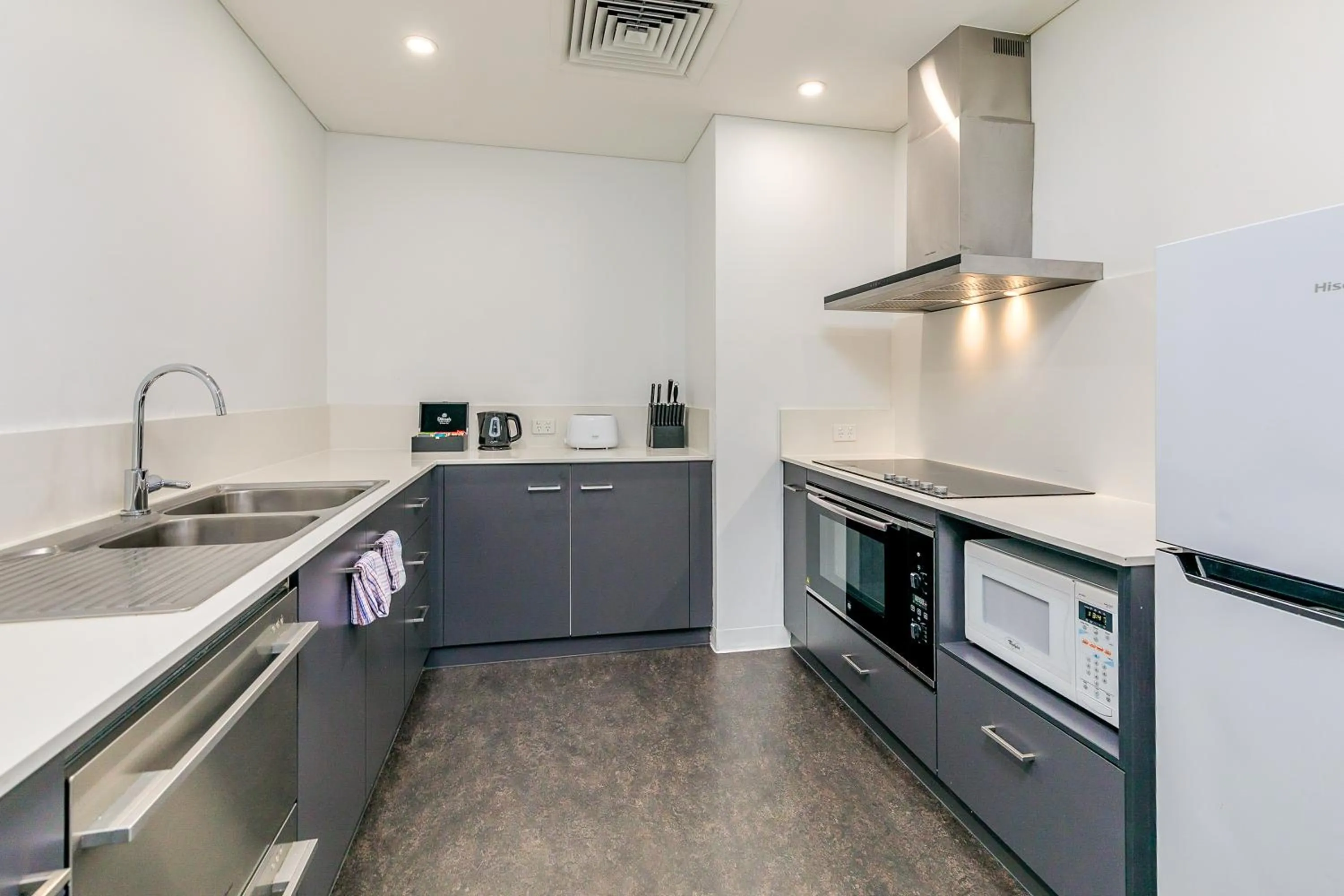 Kitchen or kitchenette in Mantra on Hay Perth