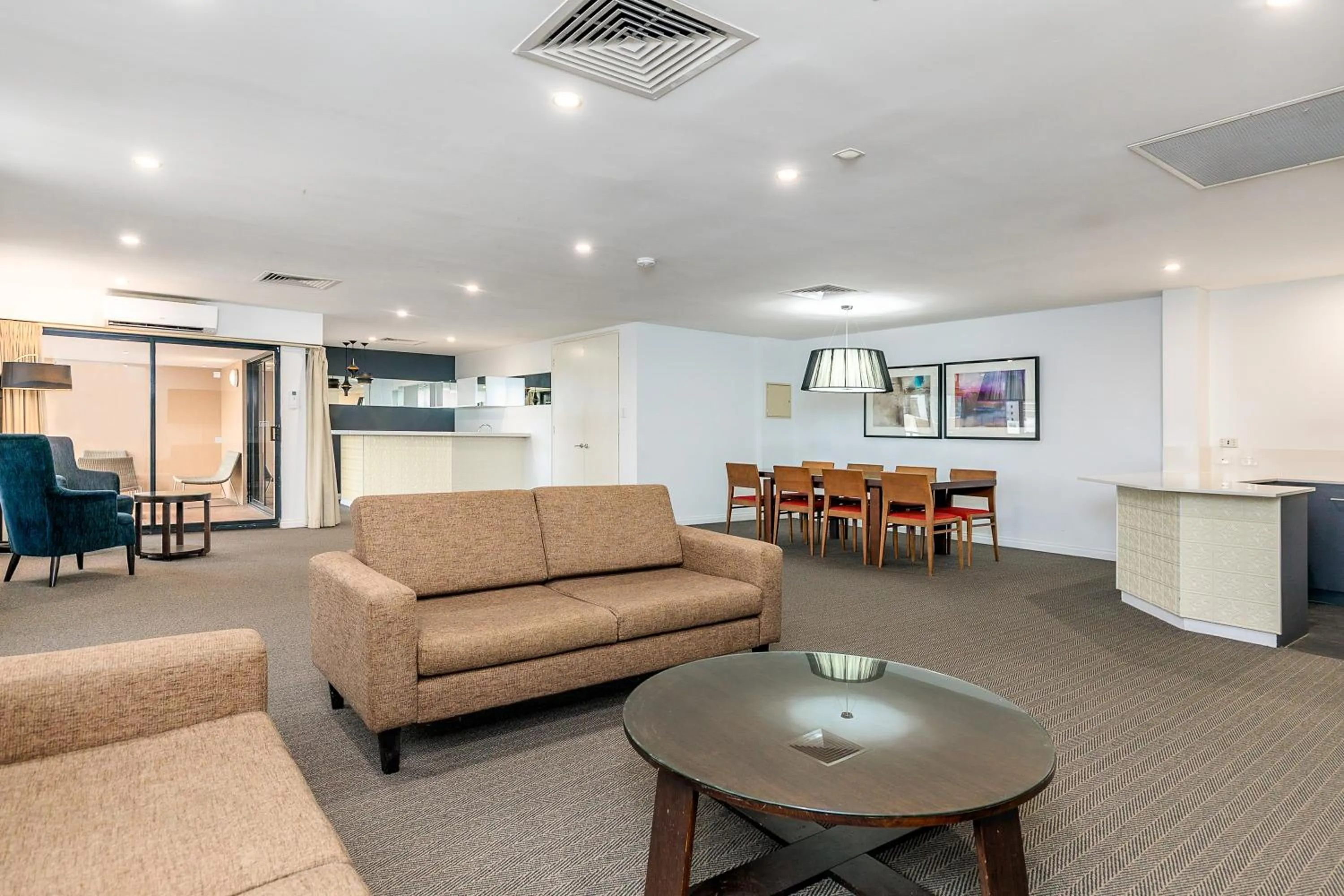 TV and multimedia in Mantra on Hay Perth