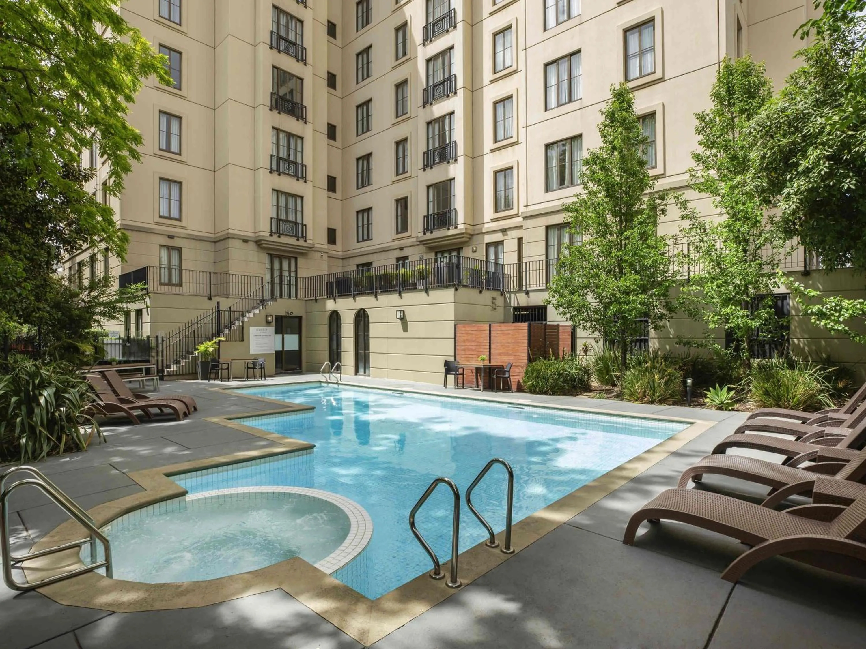 Pool view in Mantra on Jolimont Melbourne