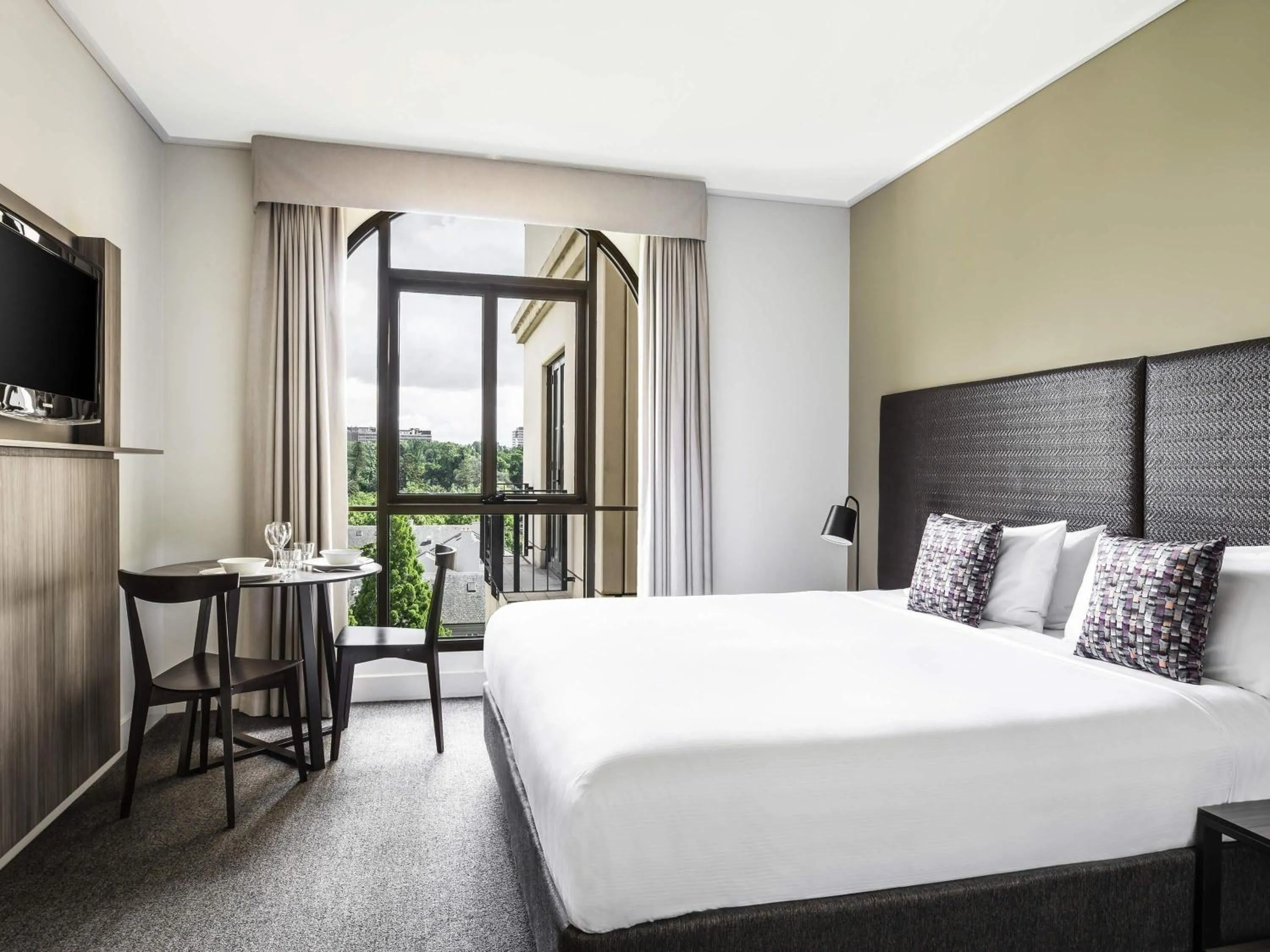 Bedroom, Bed in Mantra on Jolimont Melbourne