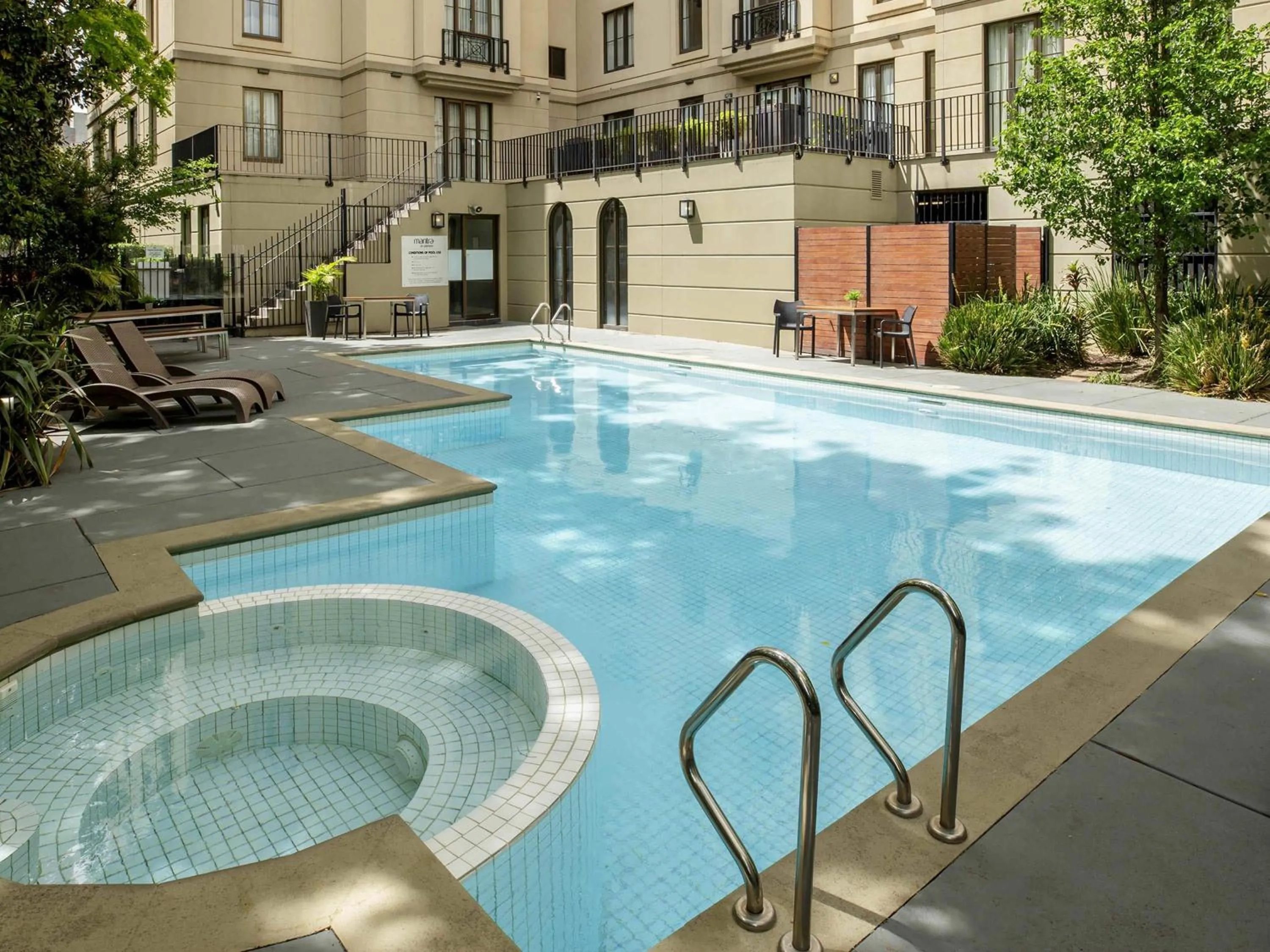 Pool view in Mantra on Jolimont Melbourne