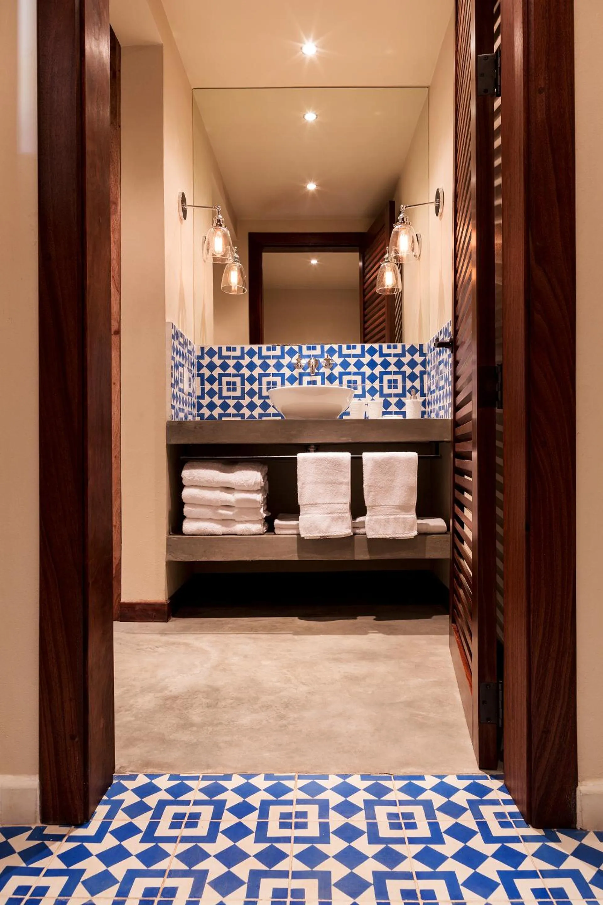 Night in Malibu Popoyo