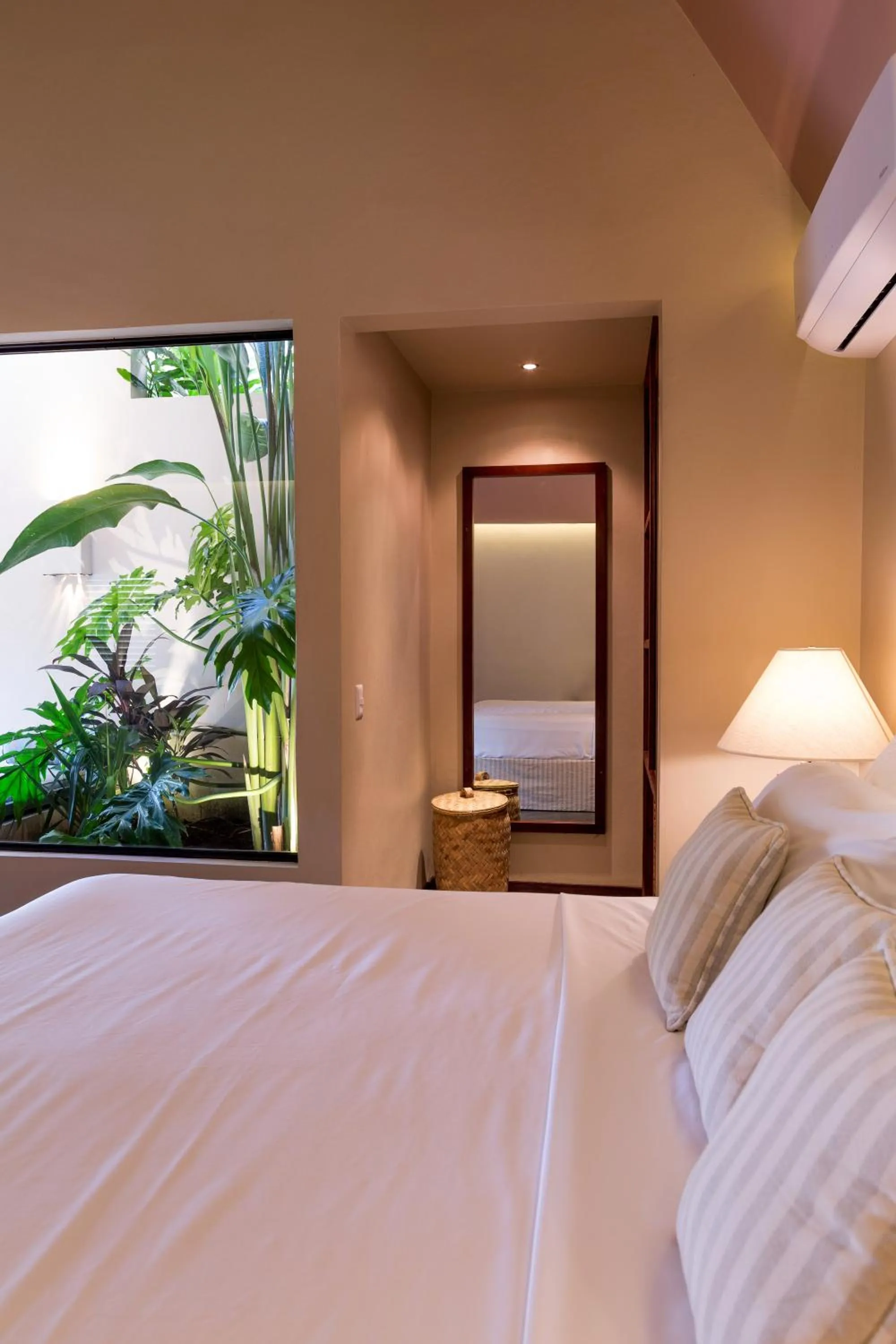 Bed in Malibu Popoyo