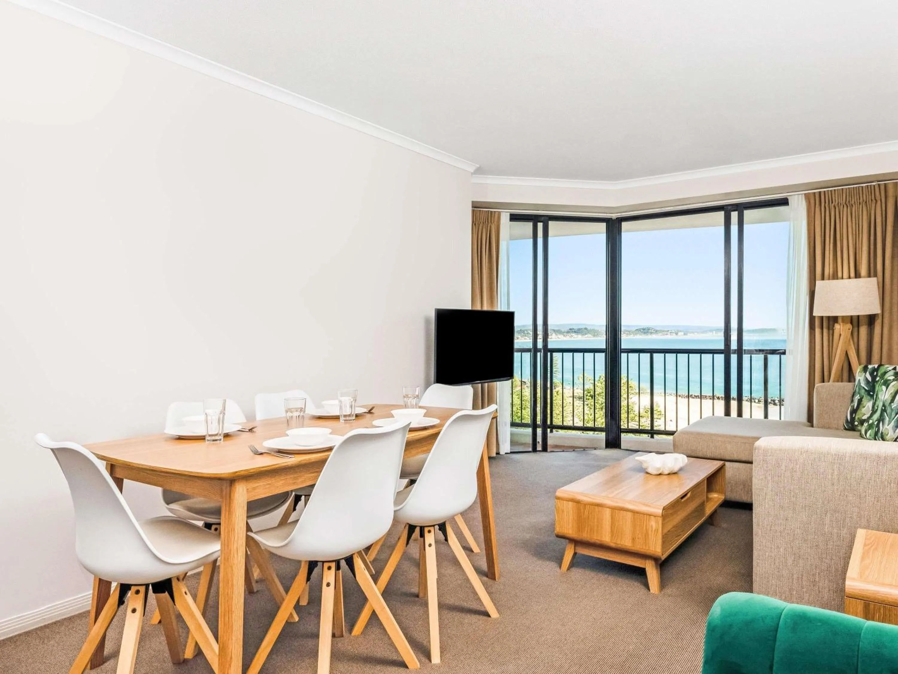 Bedroom in Mantra Coolangatta Beach