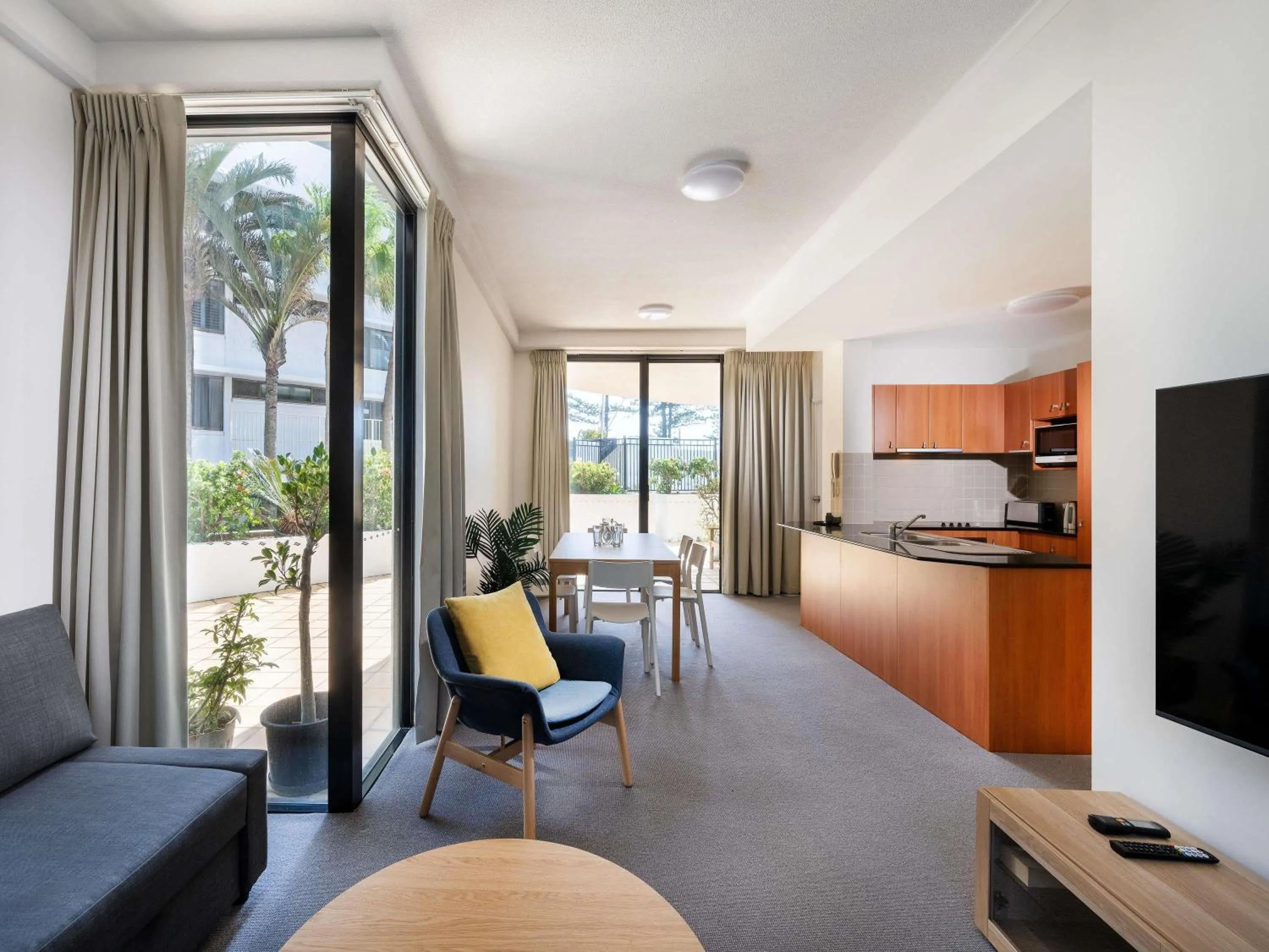 Bedroom in Mantra Coolangatta Beach