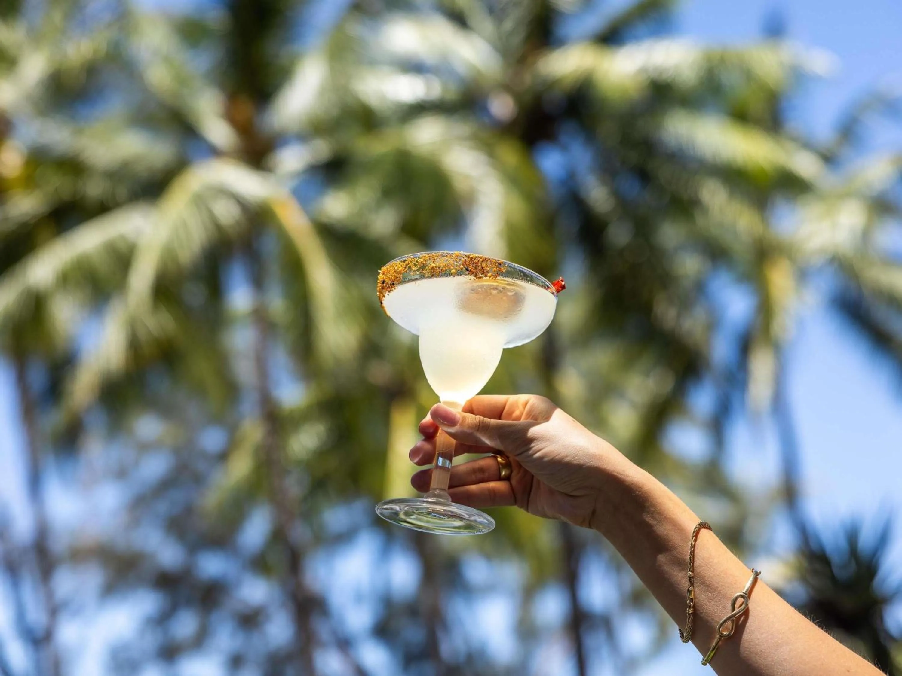 Lounge or bar in Peppers Beach Club & Spa