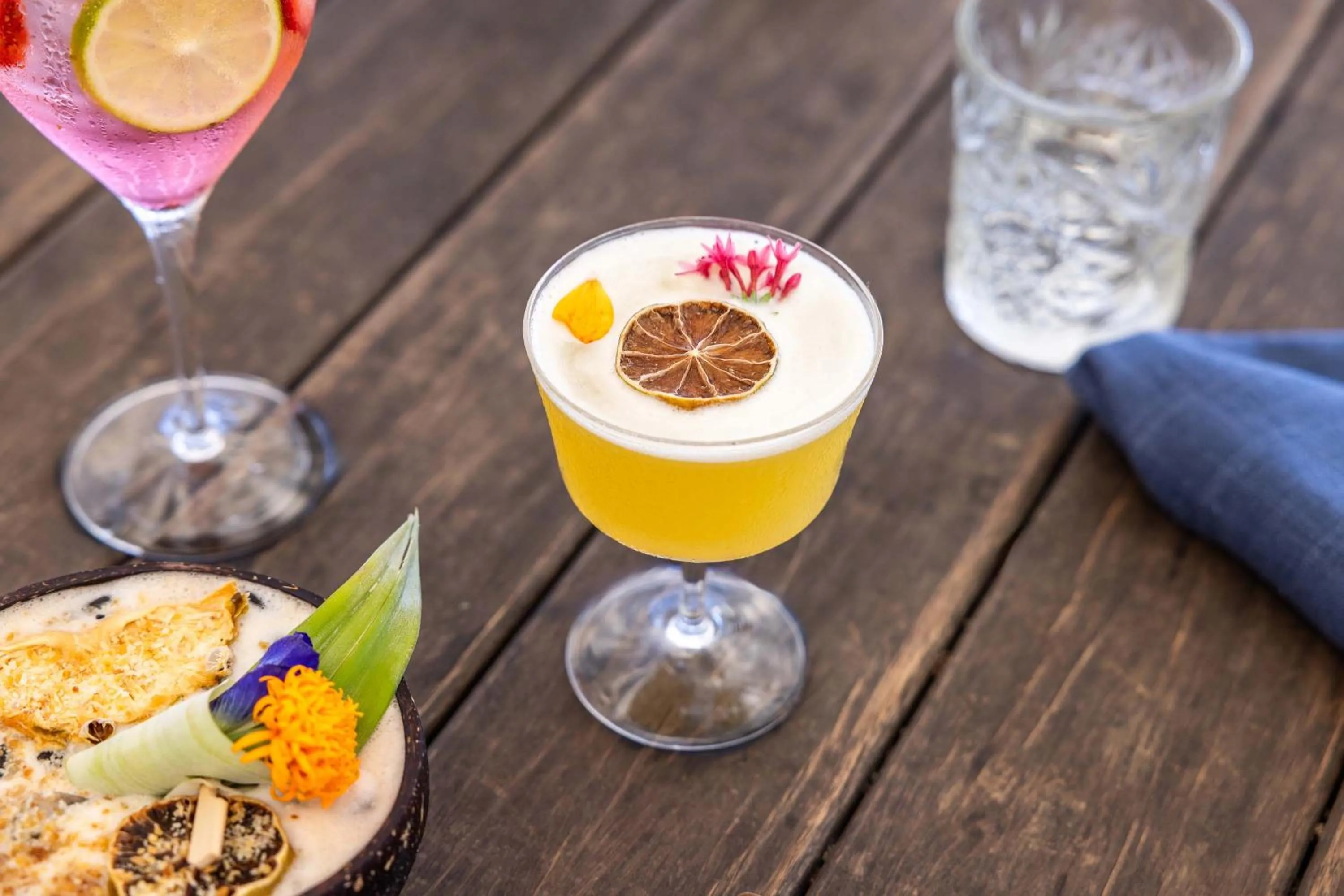 Lounge or bar in Peppers Beach Club & Spa