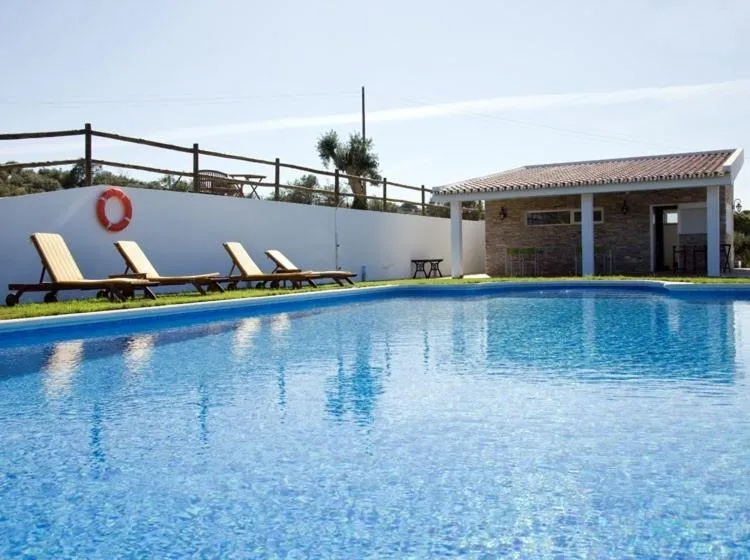 Swimming Pool in Hotel Quinta Dos Bastos