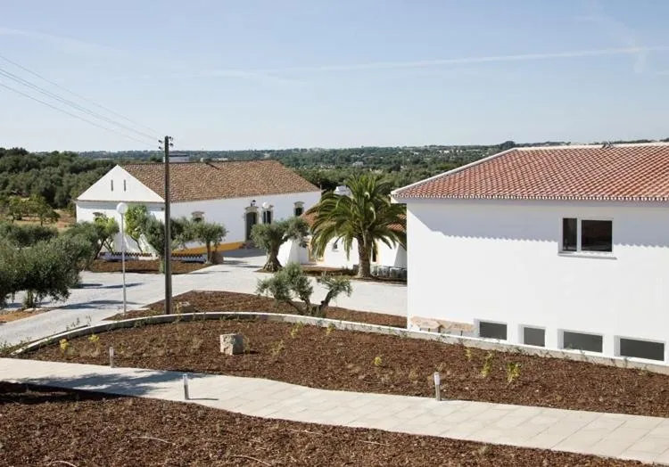 Facade/entrance, Property Building in Hotel Quinta Dos Bastos