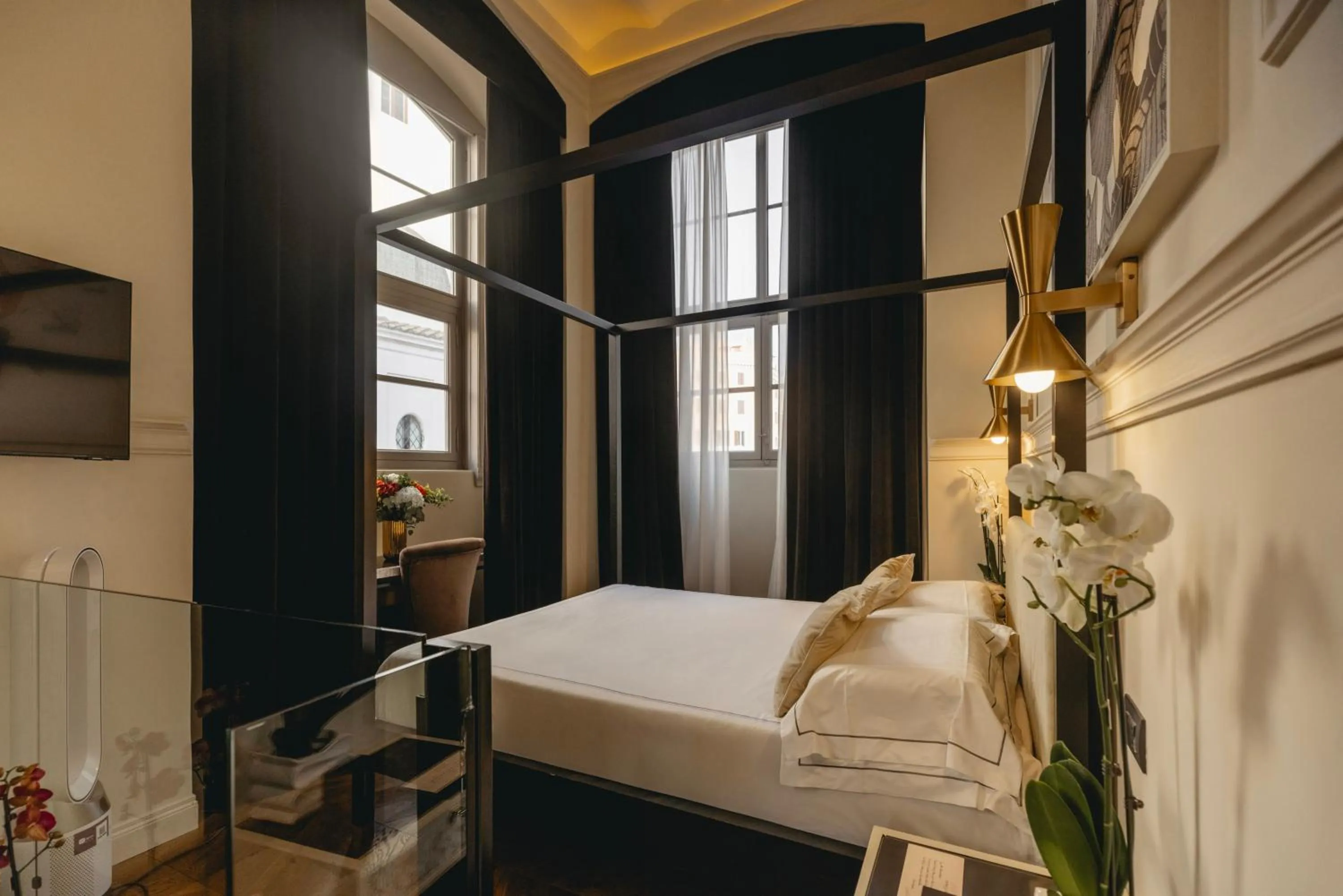 Bed in Roma Luxus Hotel