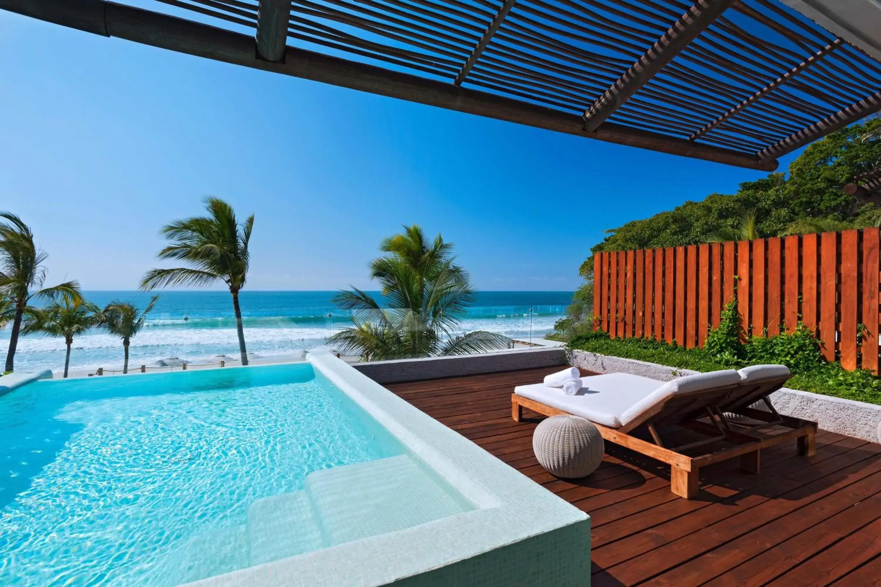 Oasis, Suite, Oceanfront, Plunge pool, Whirlpool, 1 King in W Punta de Mita Oasis, Suite, Oceanfront, Plunge pool, Whirlpool, 1 King in W Punta de Mita