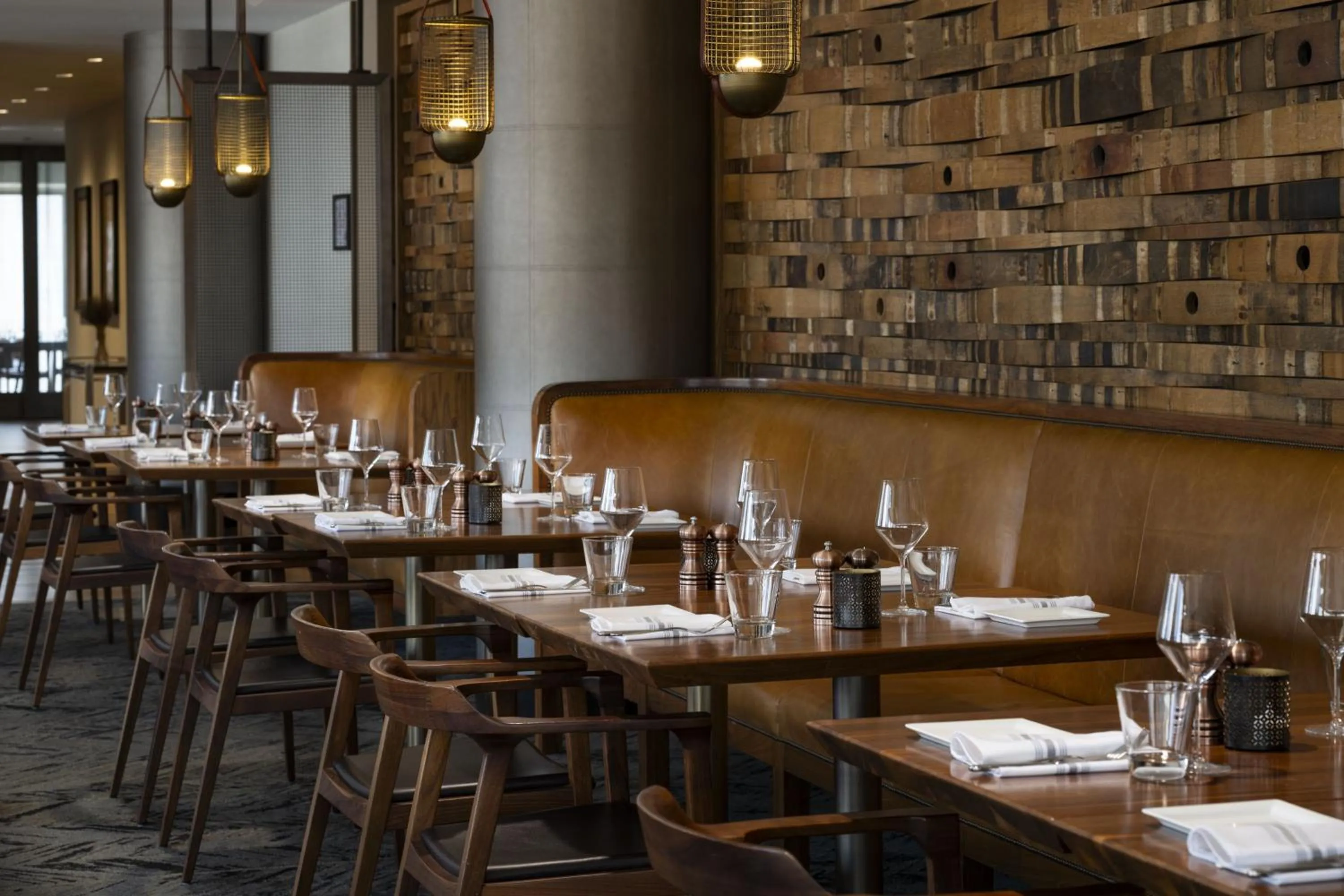 Restaurant/places to eat in Conrad Chicago