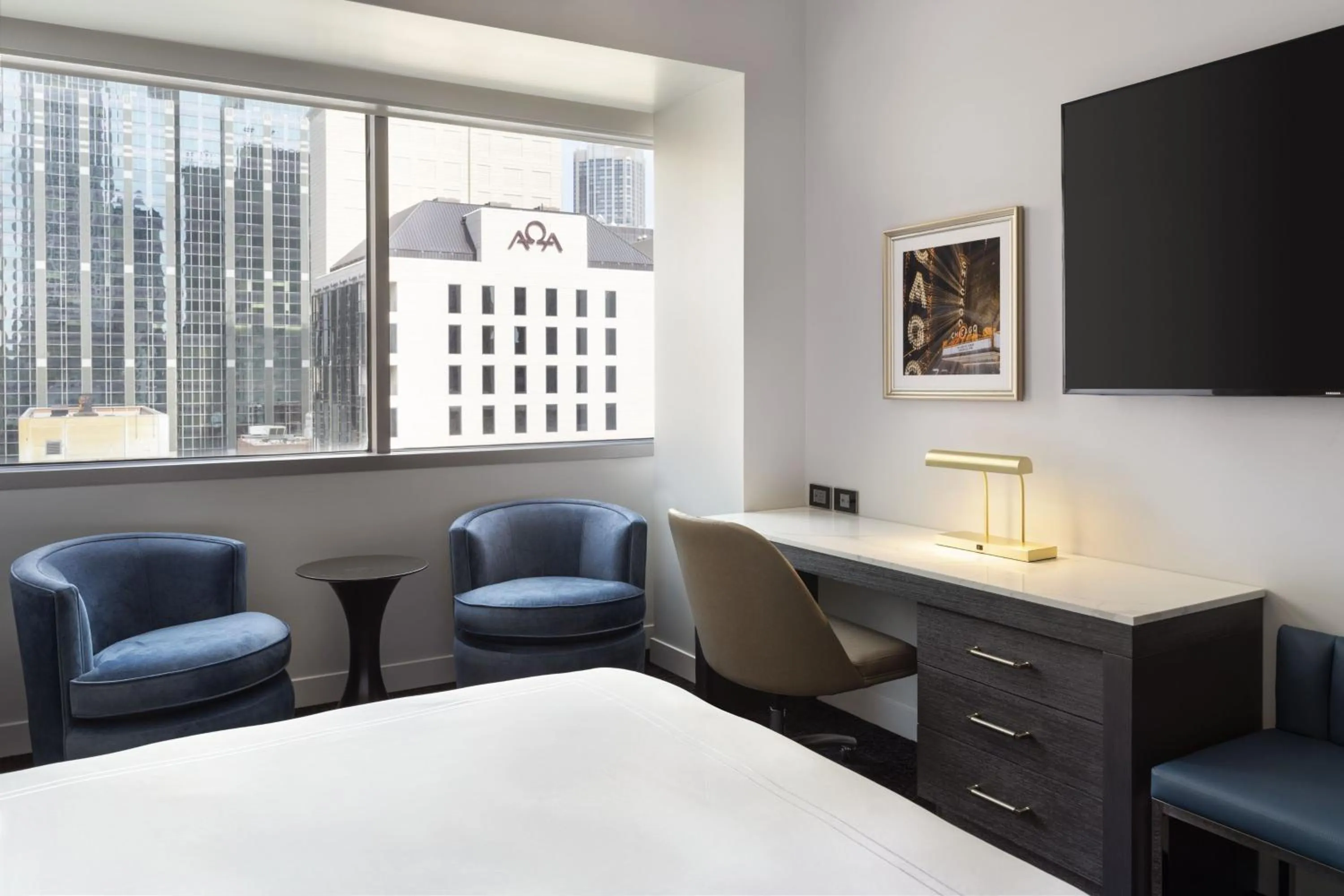 Photo of the whole room, Bed in Conrad Chicago