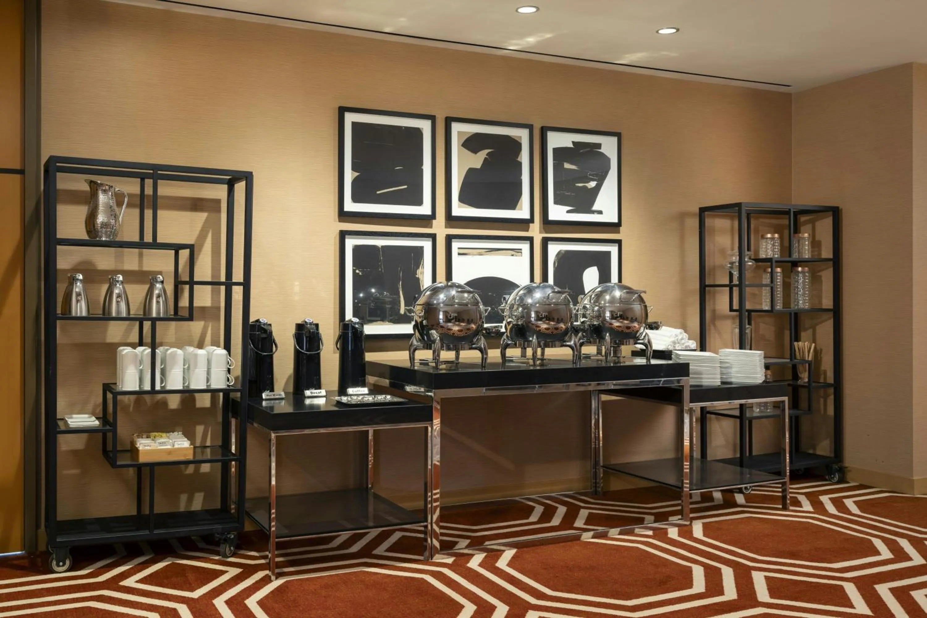 Meeting/conference room in Residence Inn by Marriott Chicago Downtown Magnificent Mile