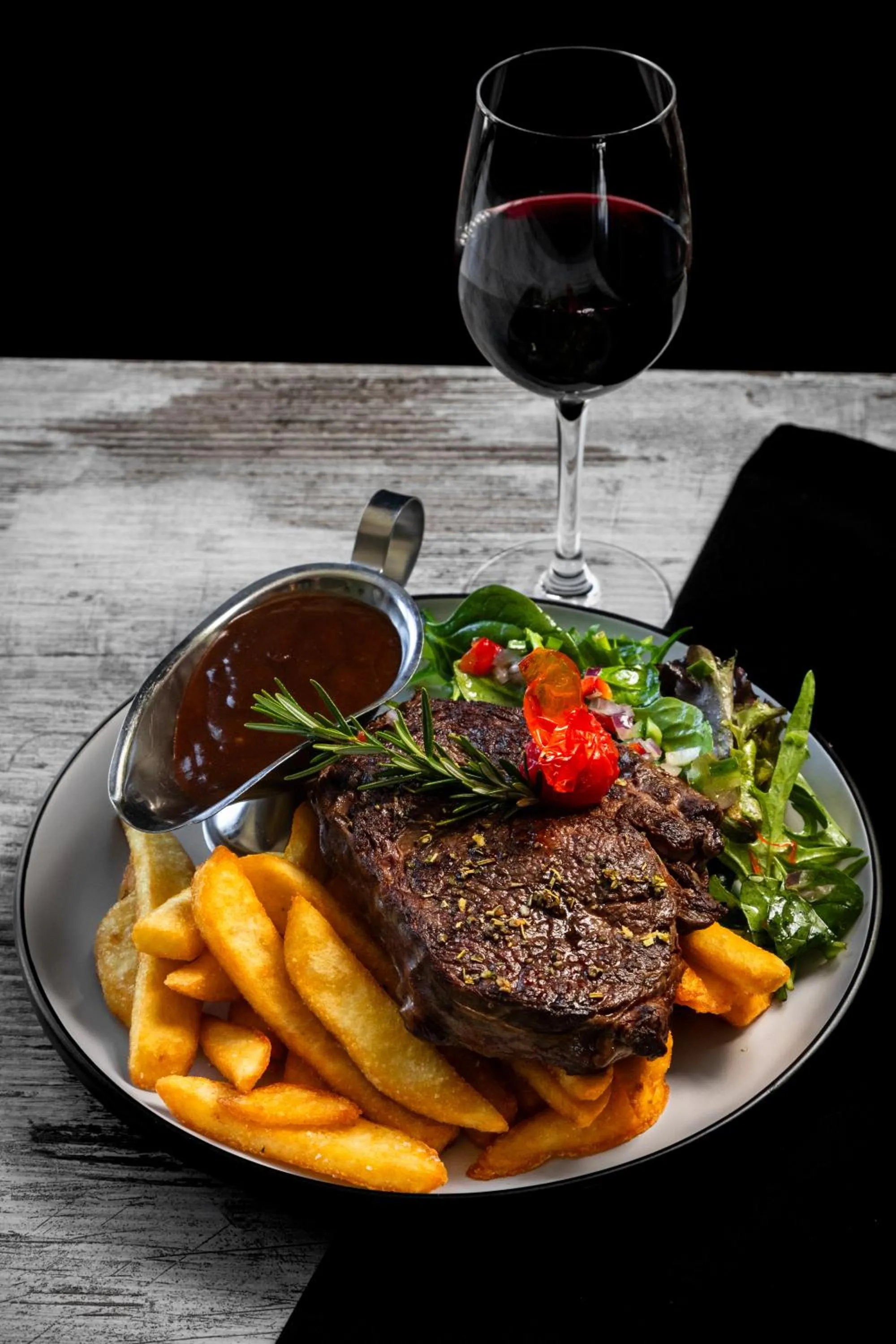 Restaurant/places to eat in Mandala Ace Albany Hotel