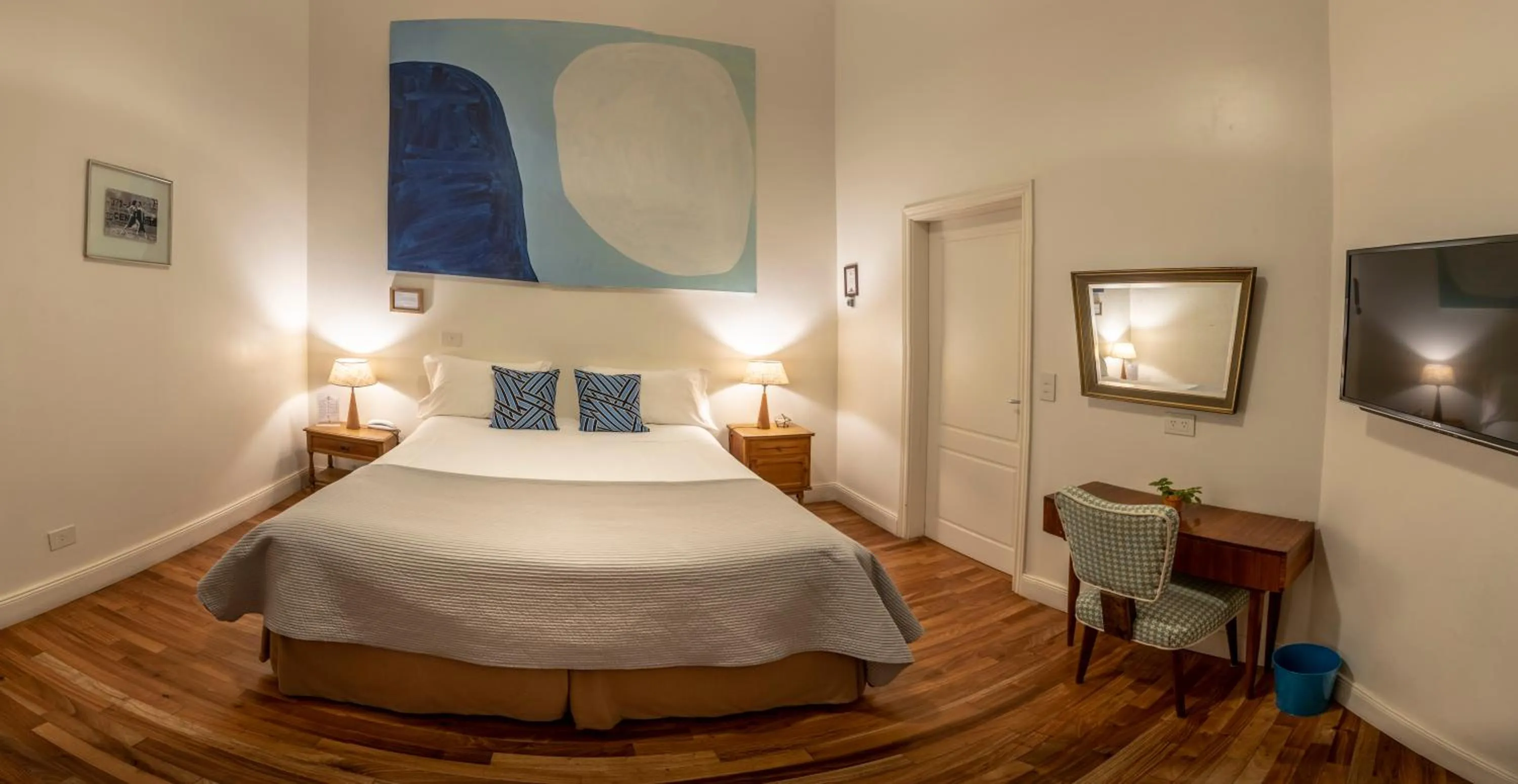 Bed in L'Adresse Hôtel Boutique