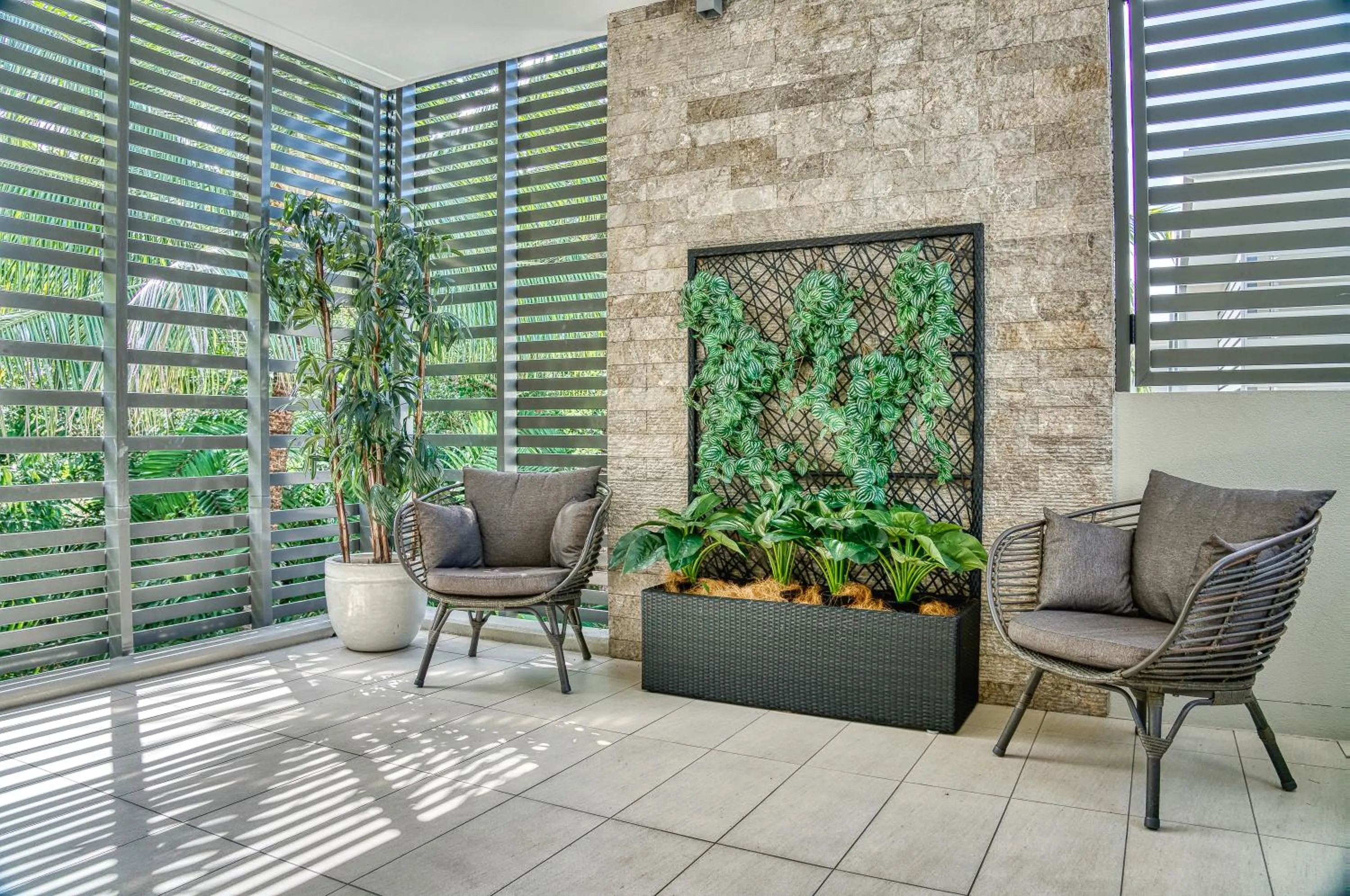 Lounge or bar in Coconut Grove