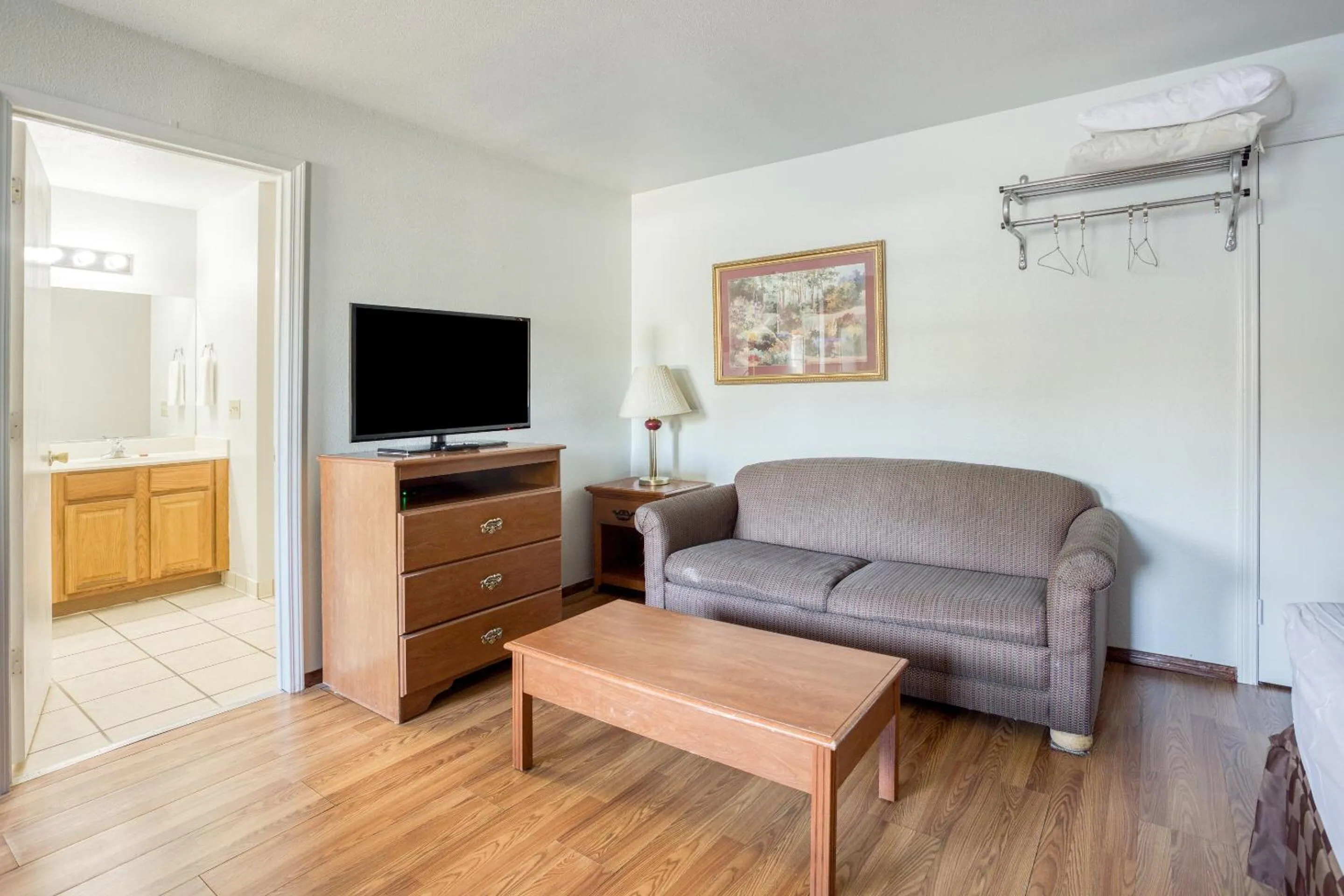 Bedroom in OYO Hotel Heber Springs Lakeside