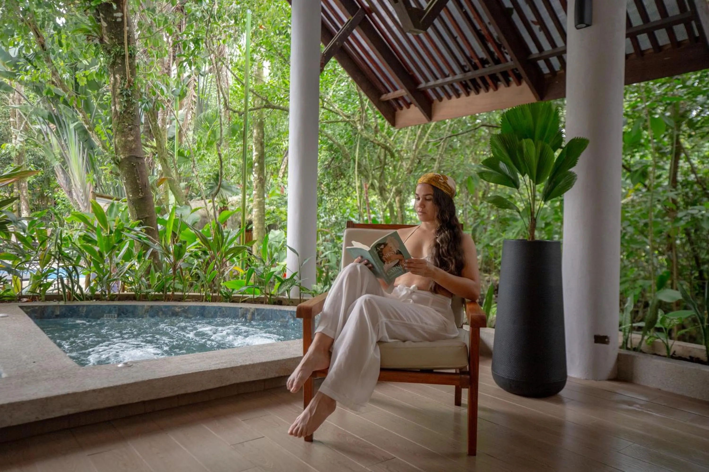Hot Tub in Aninga Lodge