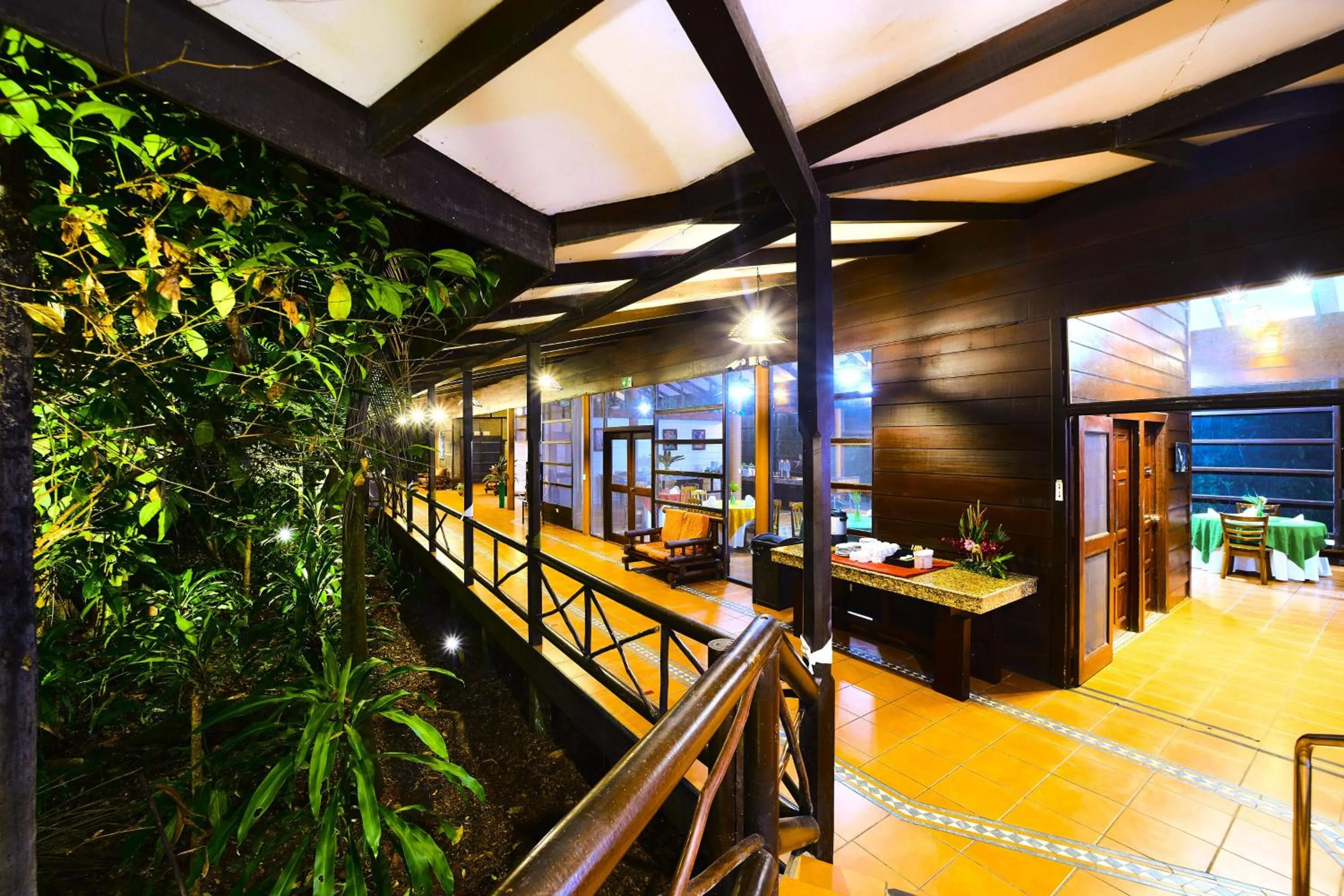 Restaurant/places to eat in Aninga Lodge