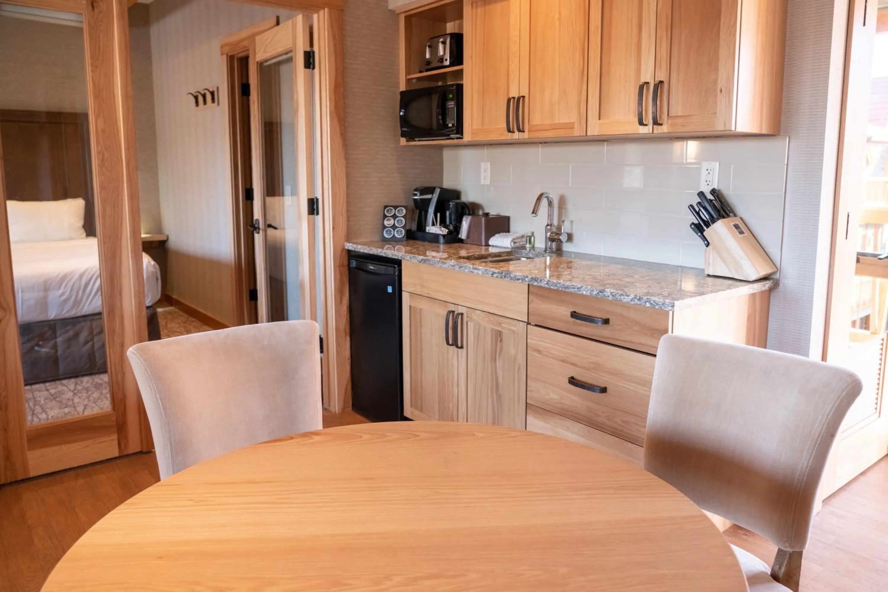 Coffee/tea facilities in Moose Hotel and Suites