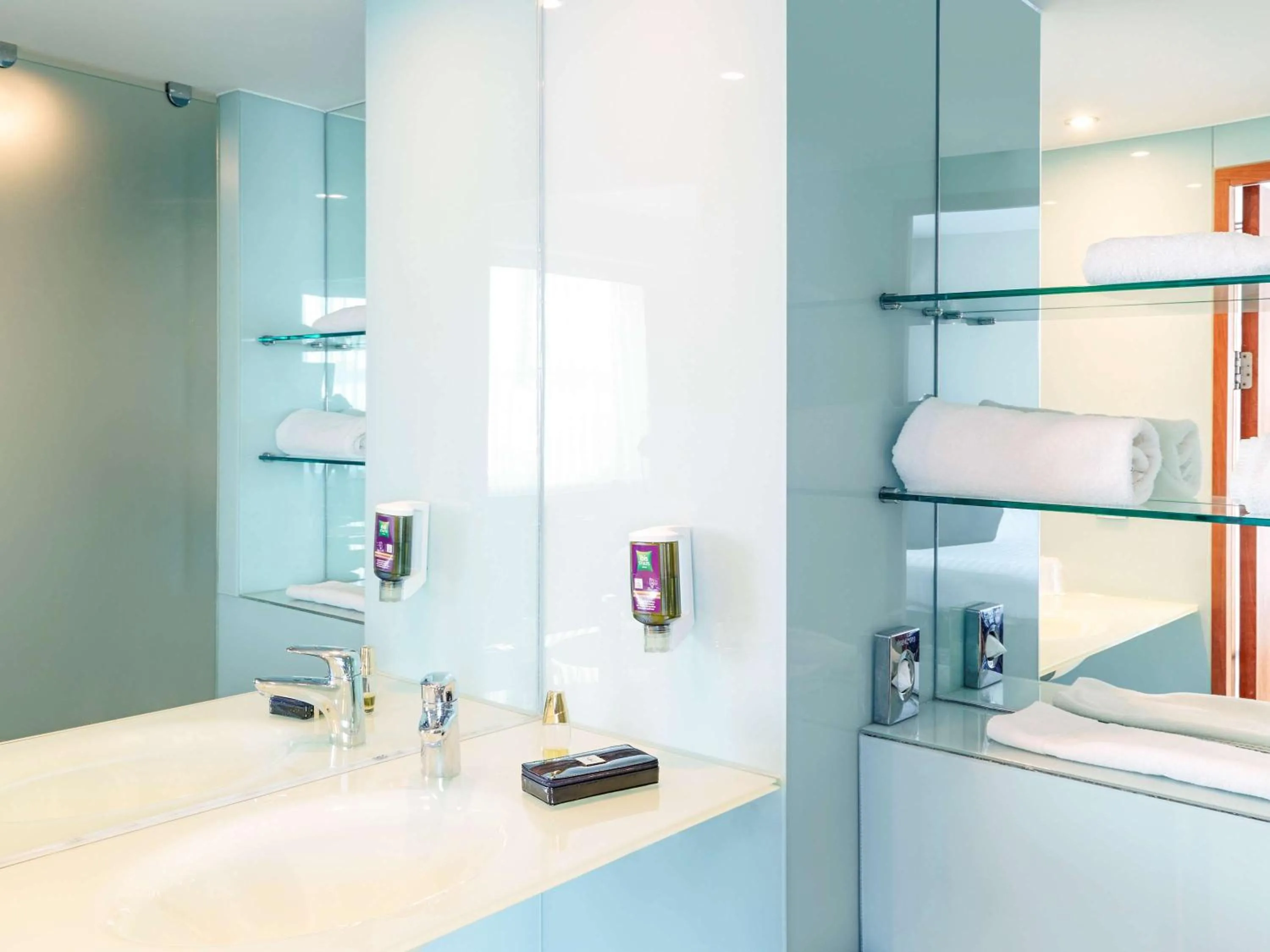 Bathroom in ibis Styles Birmingham NEC & Airport