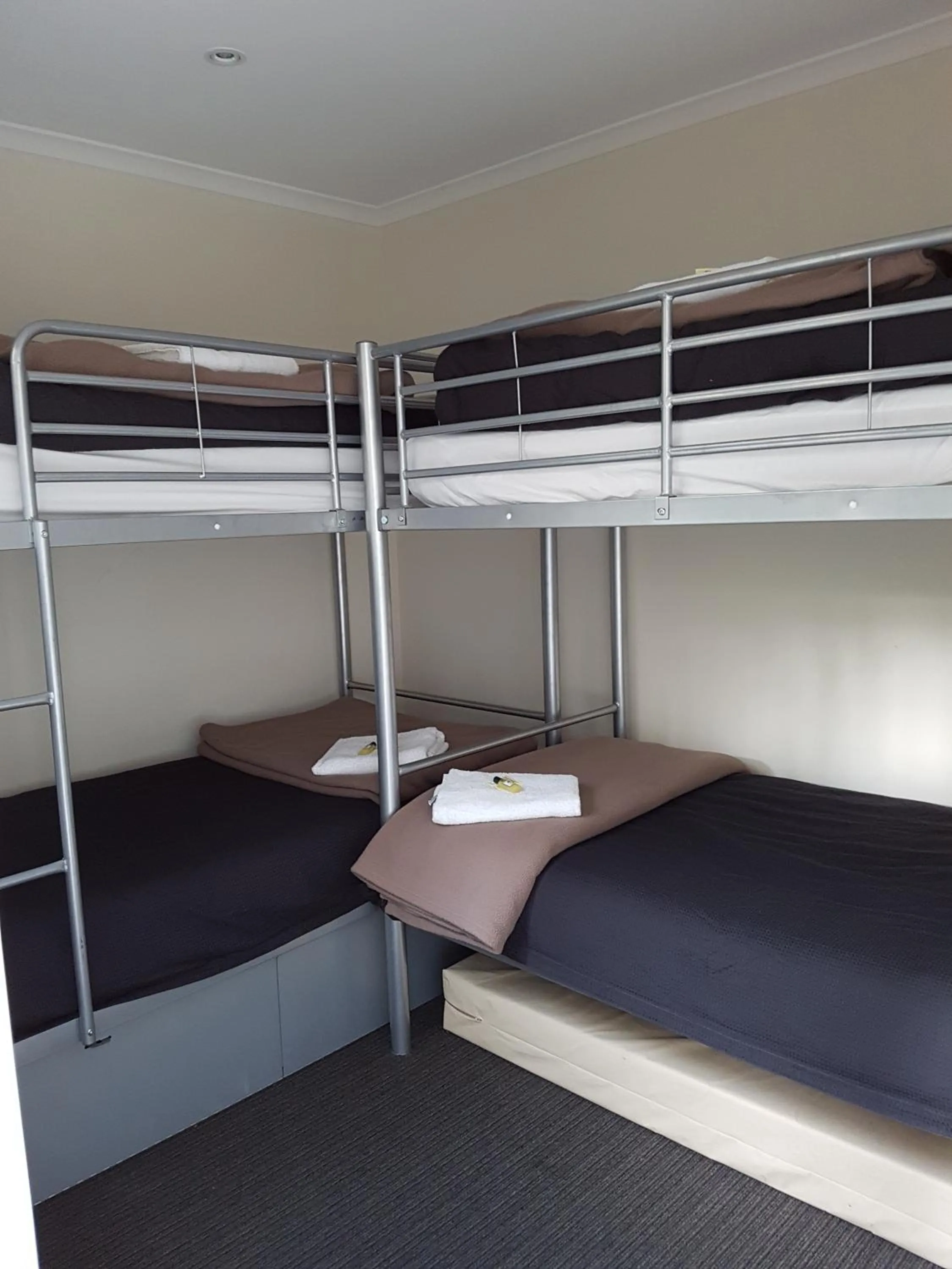 People, Bed in Tahune AirWalk Cabin and Lodge