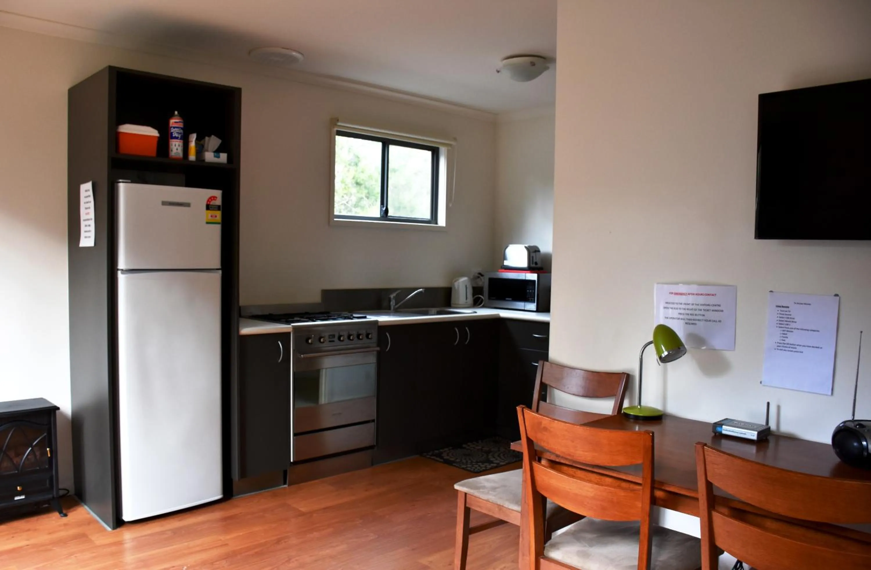 Kitchen or kitchenette in Tahune AirWalk Cabin and Lodge