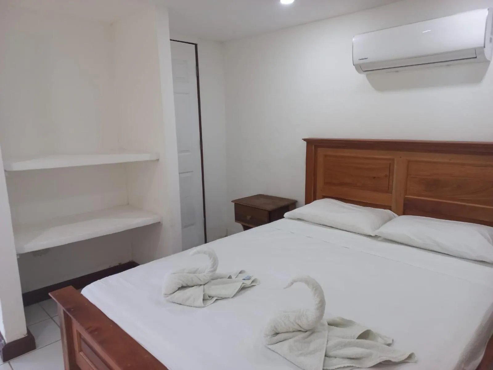 Bed in Magnific Rock - Surf Resort & Yoga Retreat Nicaragua