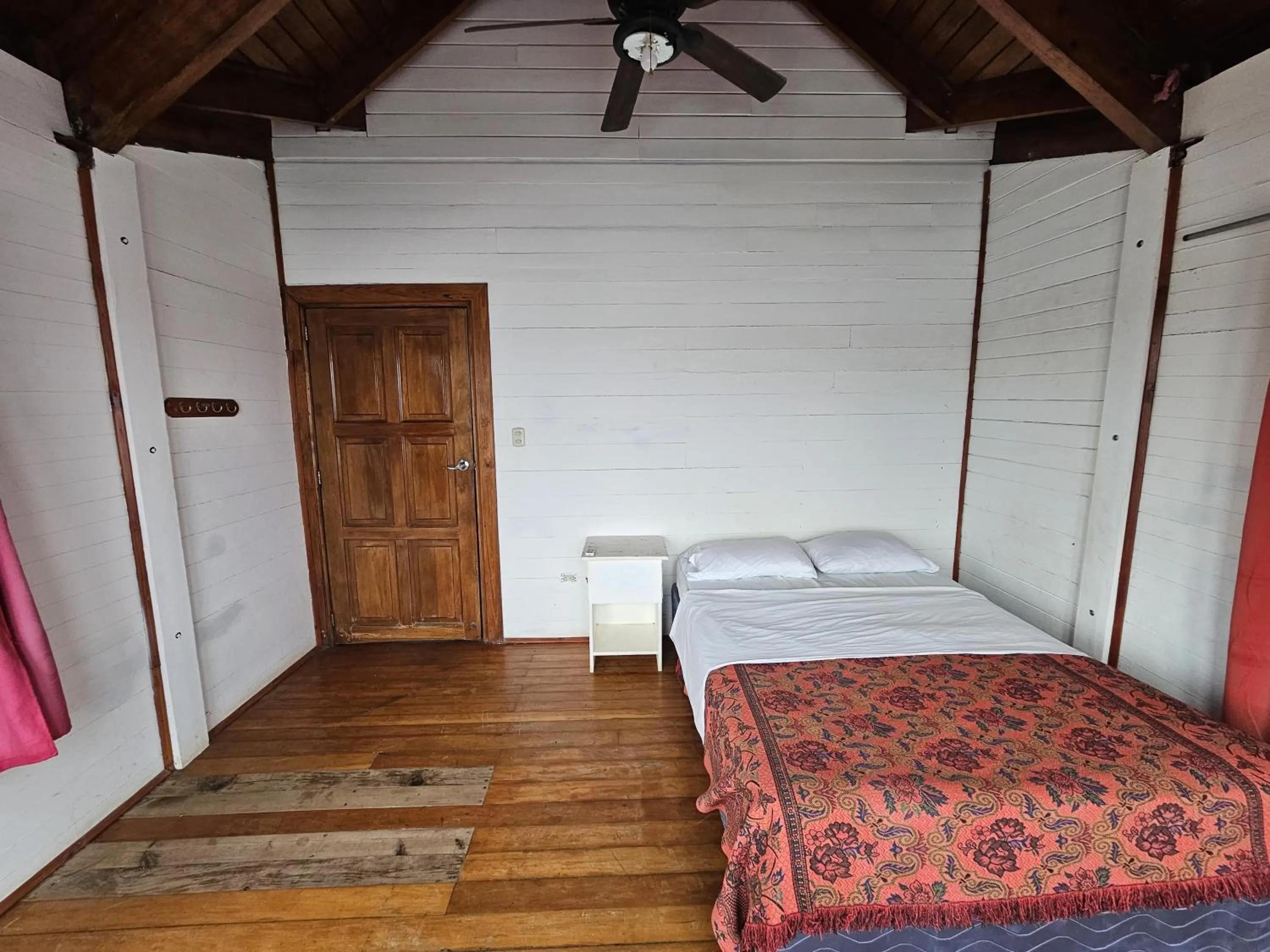 Bed in Magnific Rock - Surf Resort & Yoga Retreat Nicaragua