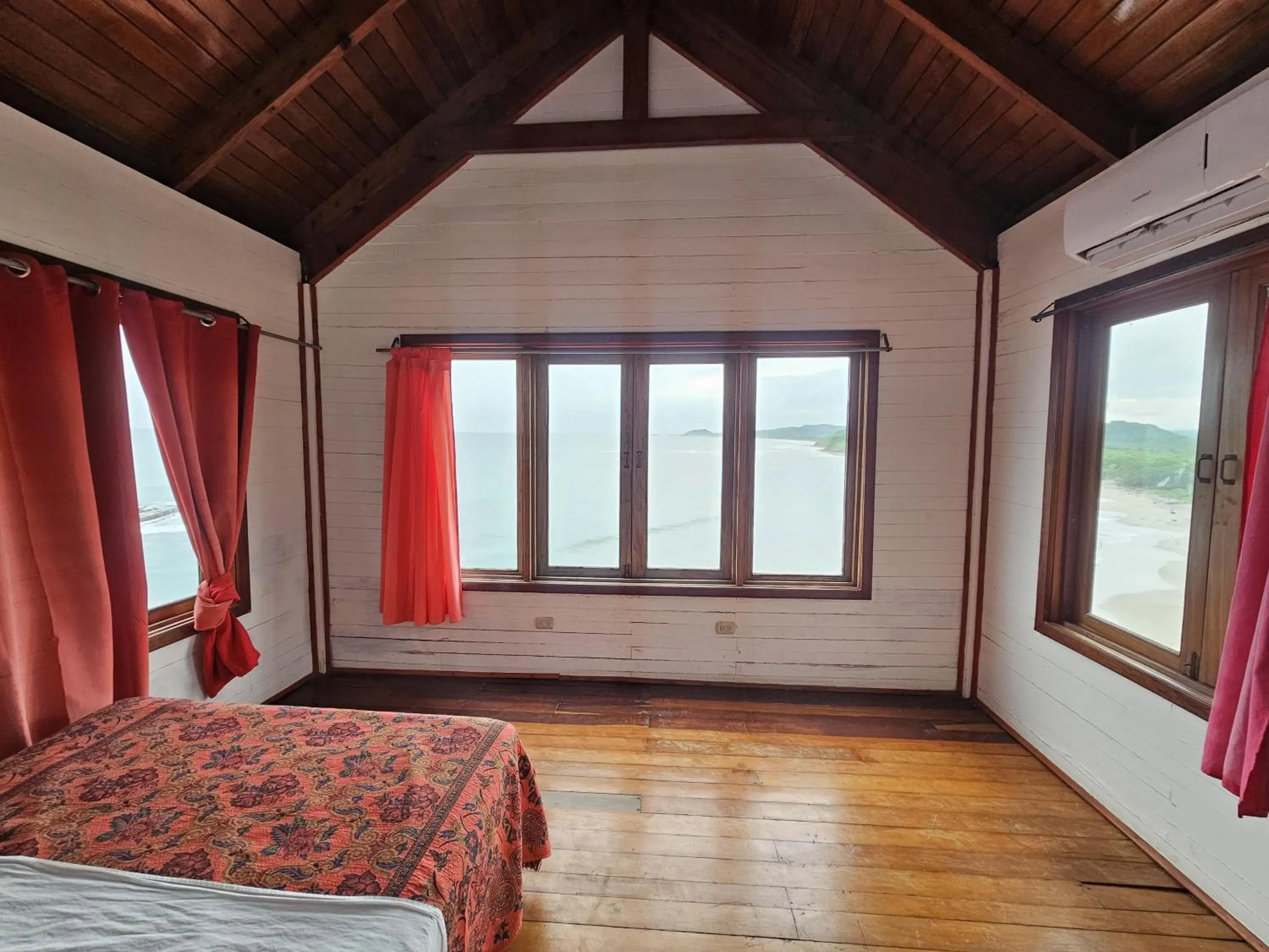 Bed in Magnific Rock - Surf Resort & Yoga Retreat Nicaragua