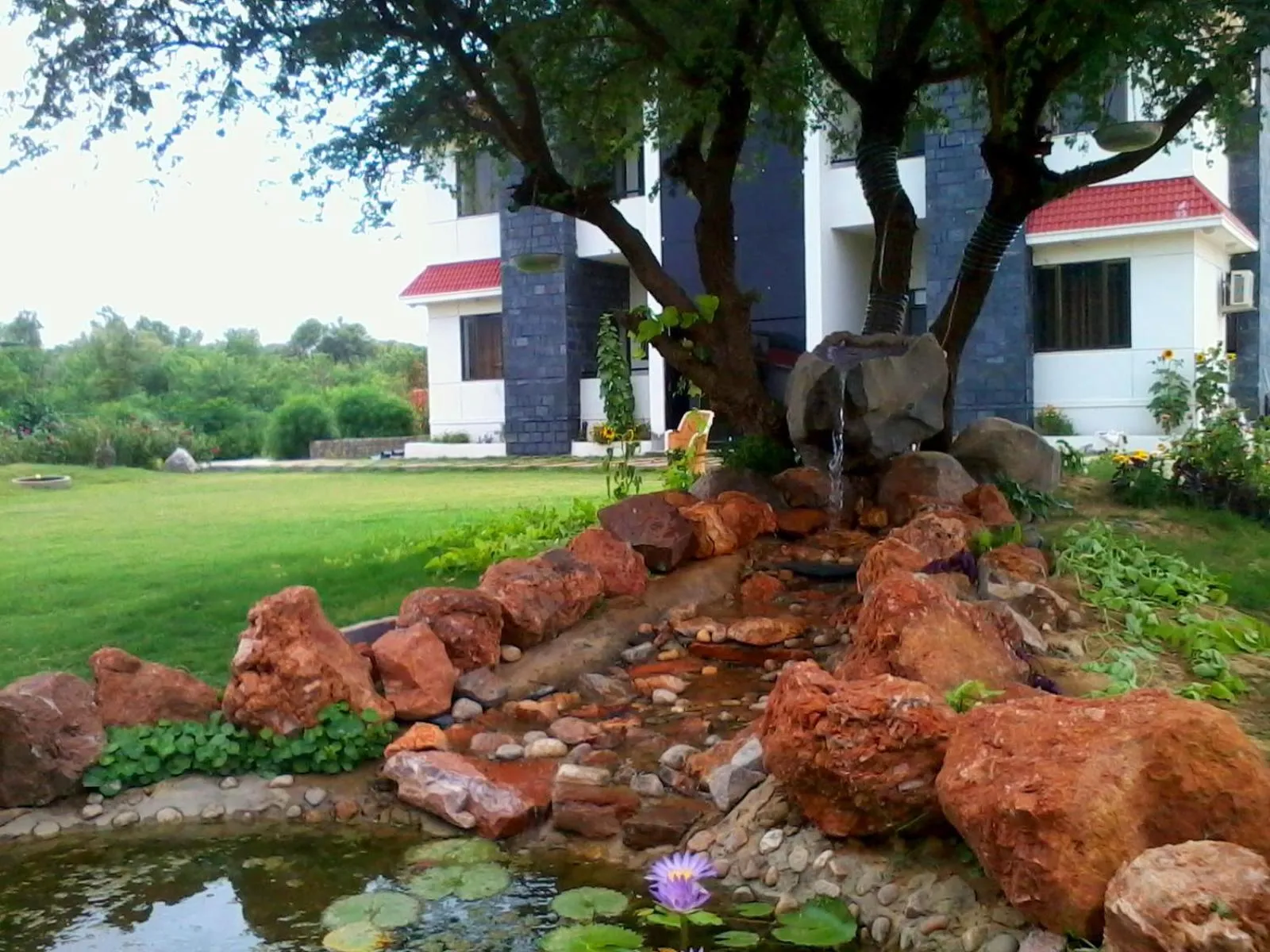 Property building in Riverarch Greenfields Resort