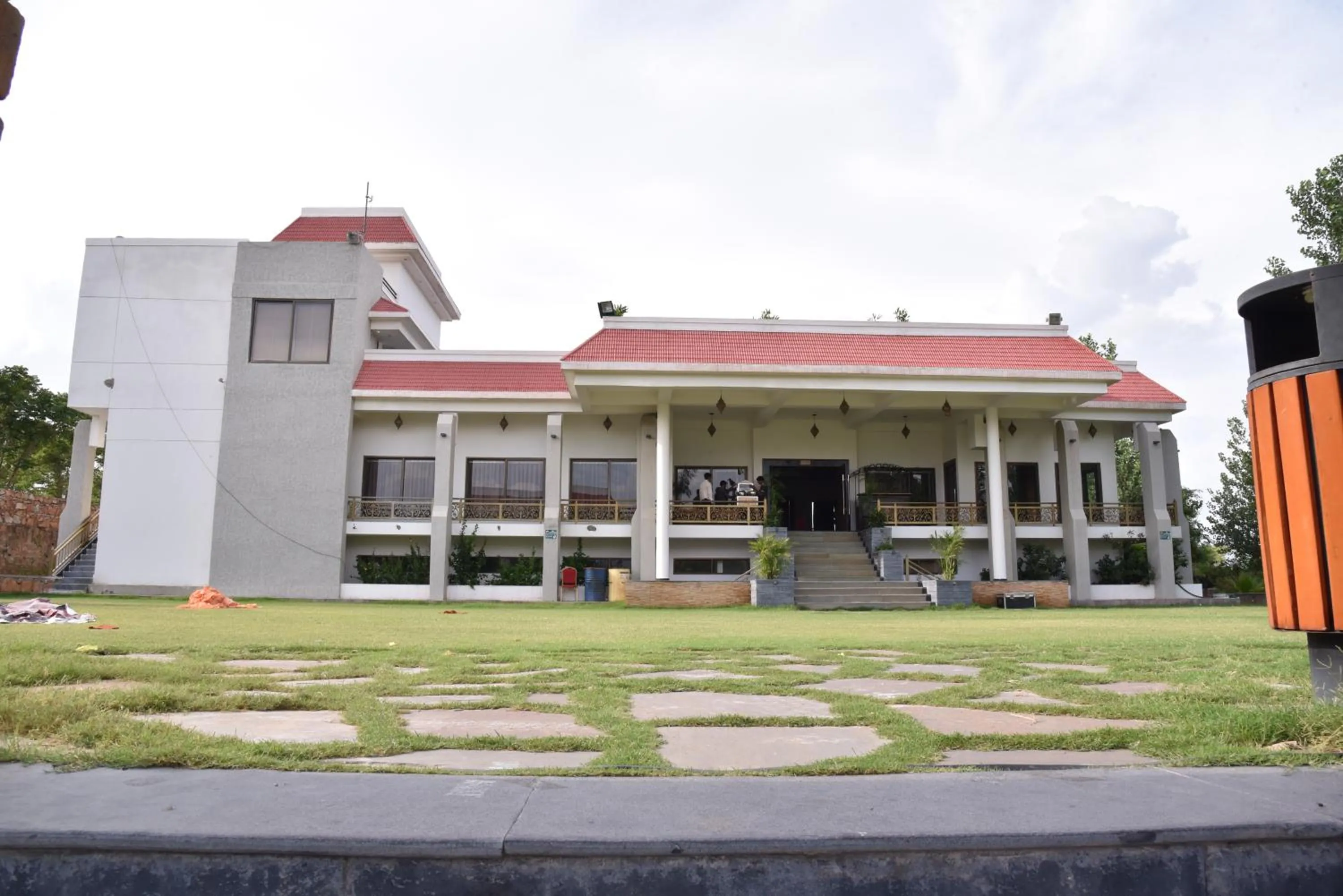 Property building in Riverarch Greenfields Resort