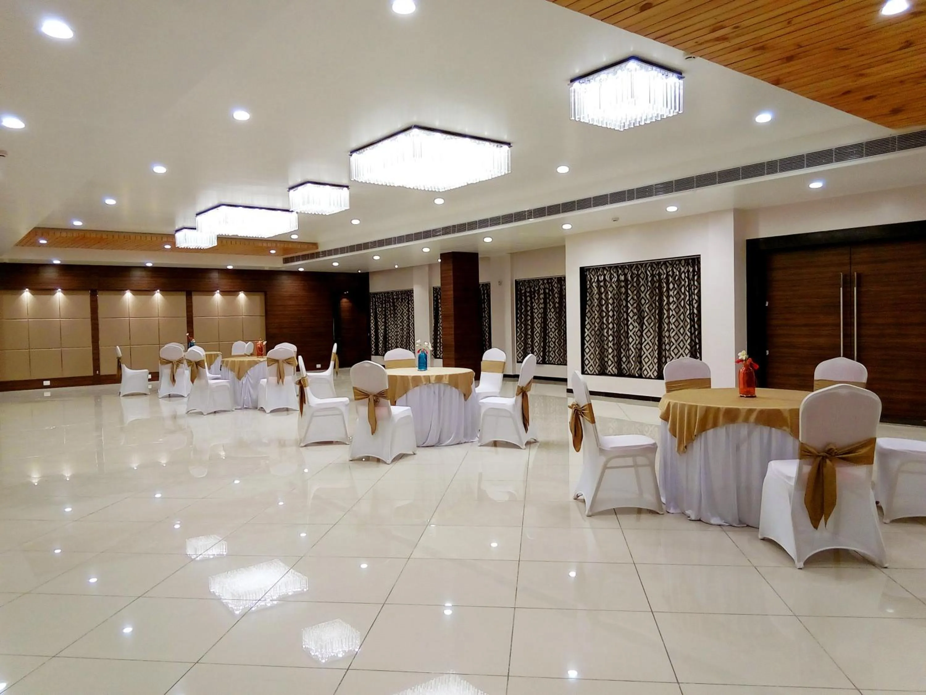 Banquet/Function facilities in Riverarch Greenfields Resort