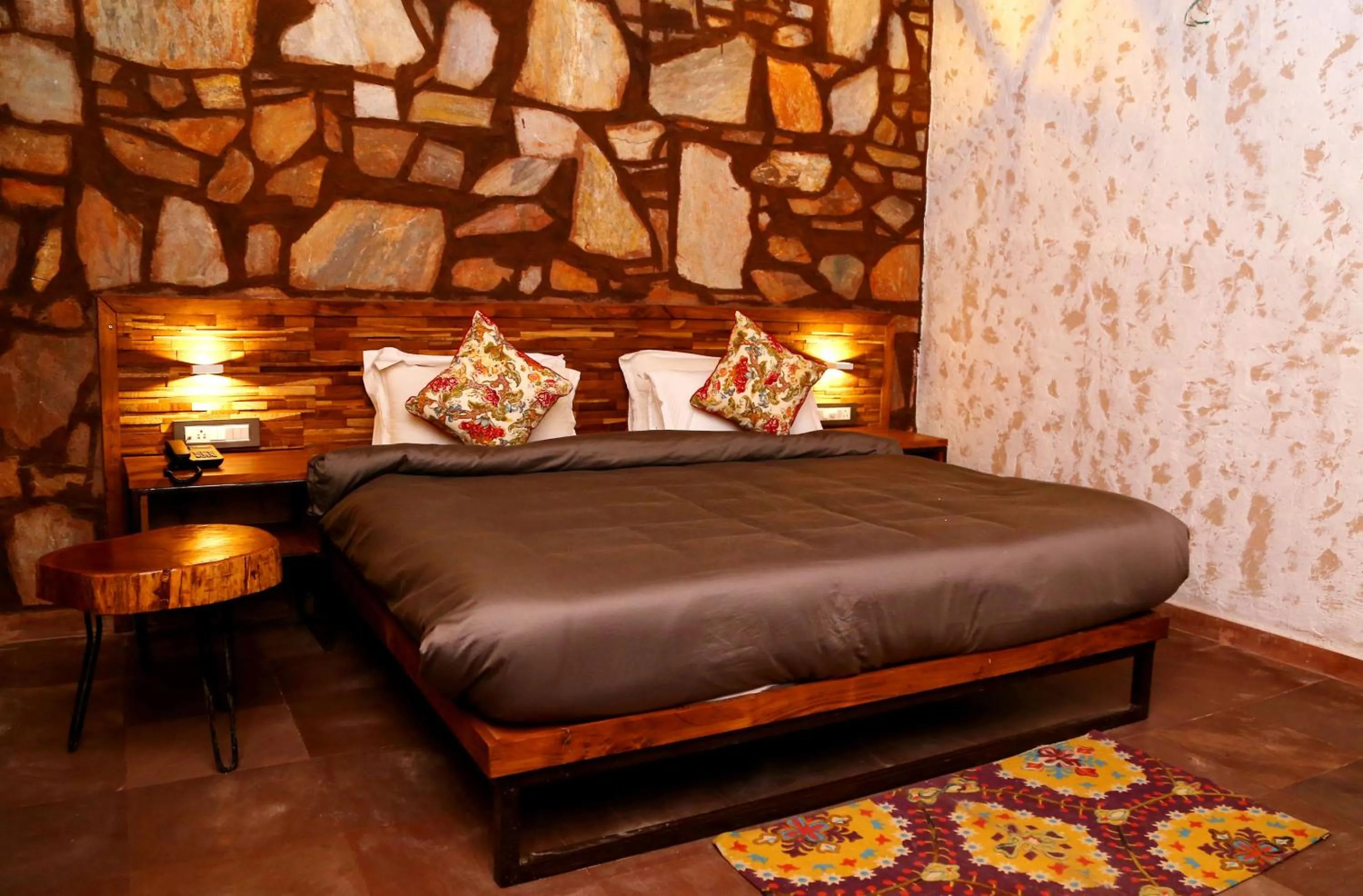 Bed in Riverarch Greenfields Resort