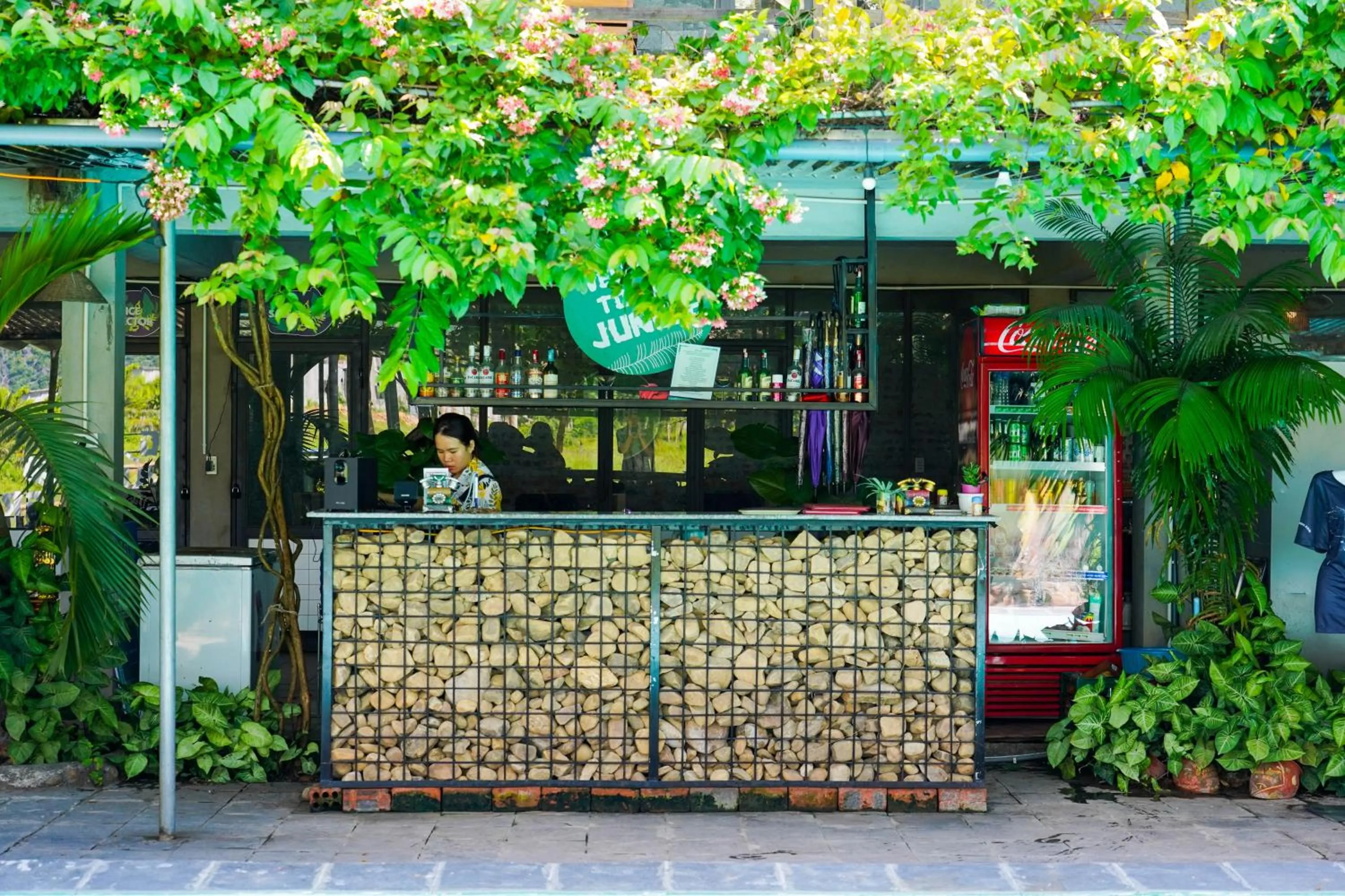 Jungle Boss Travel Lodge