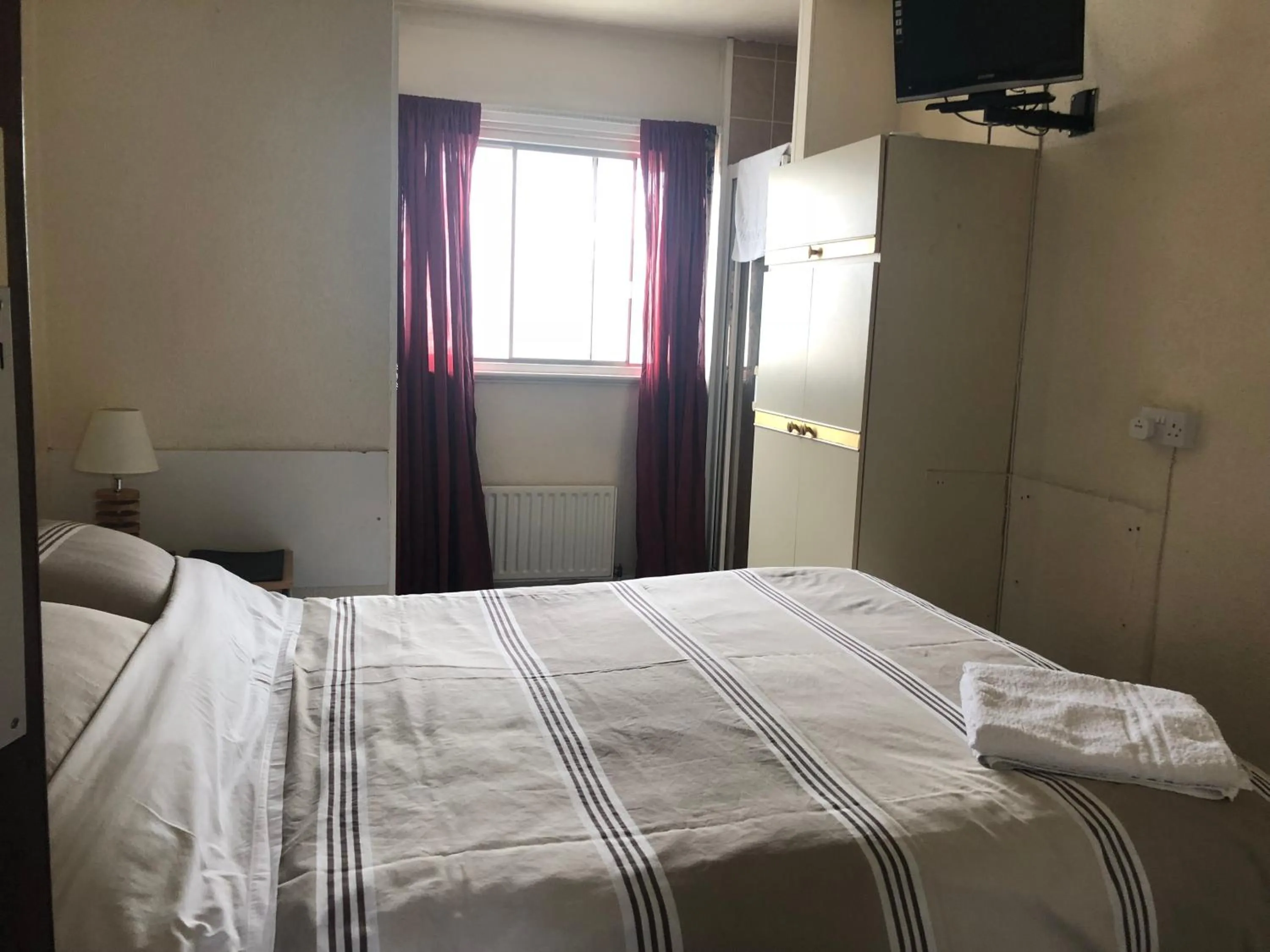 Photo of the whole room, Bed in Charde Guest House