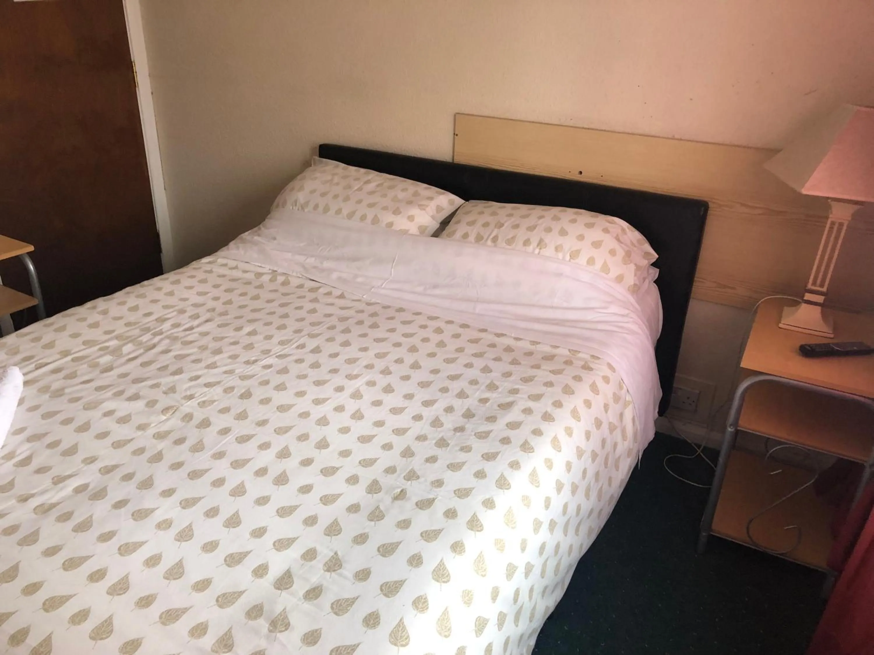 Photo of the whole room, Bed in Charde Guest House