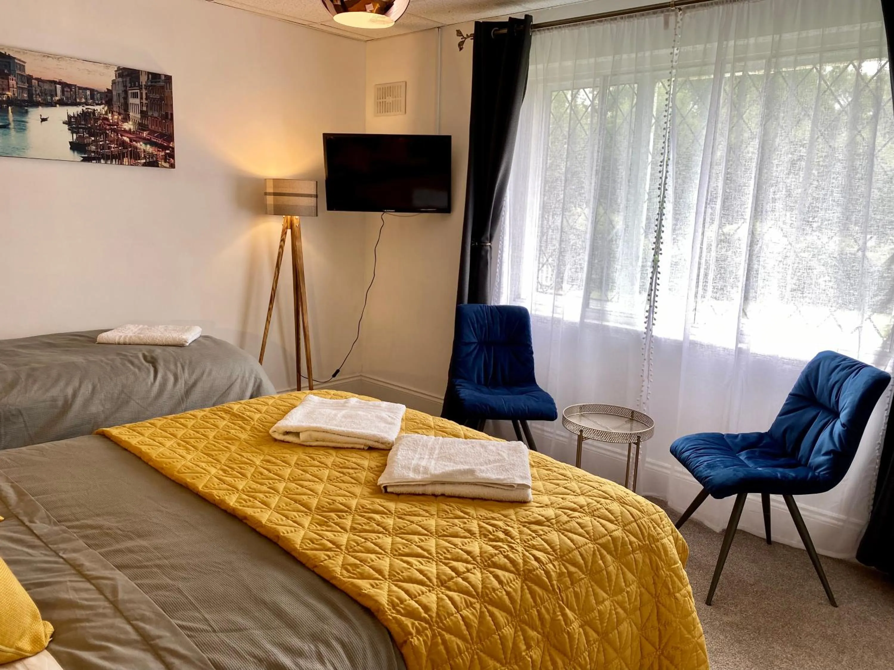 TV and multimedia, Bed in Charde Guest House