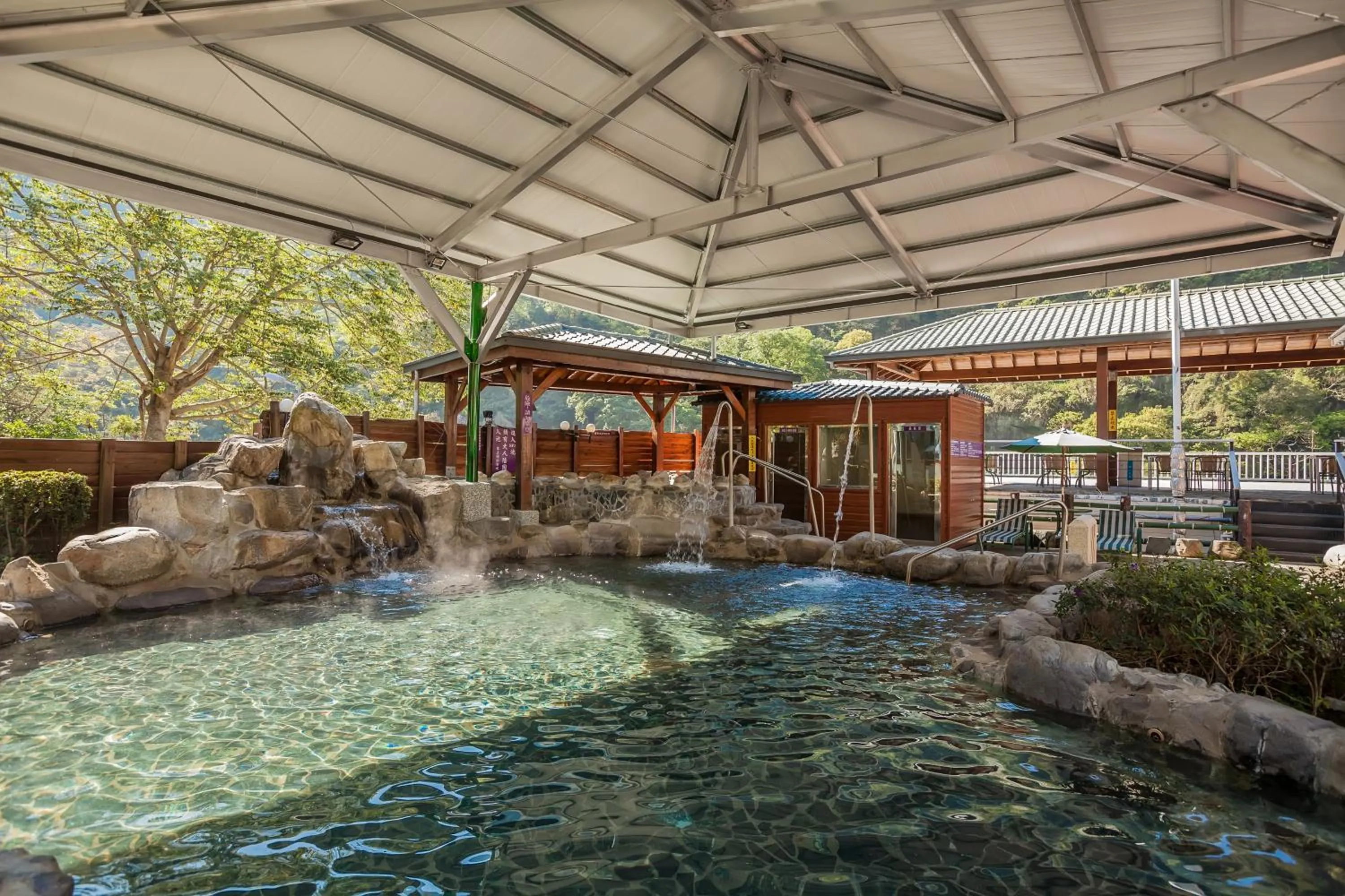 Hot Spring Bath in Ming Zhi Hot Spring Hotel Building A