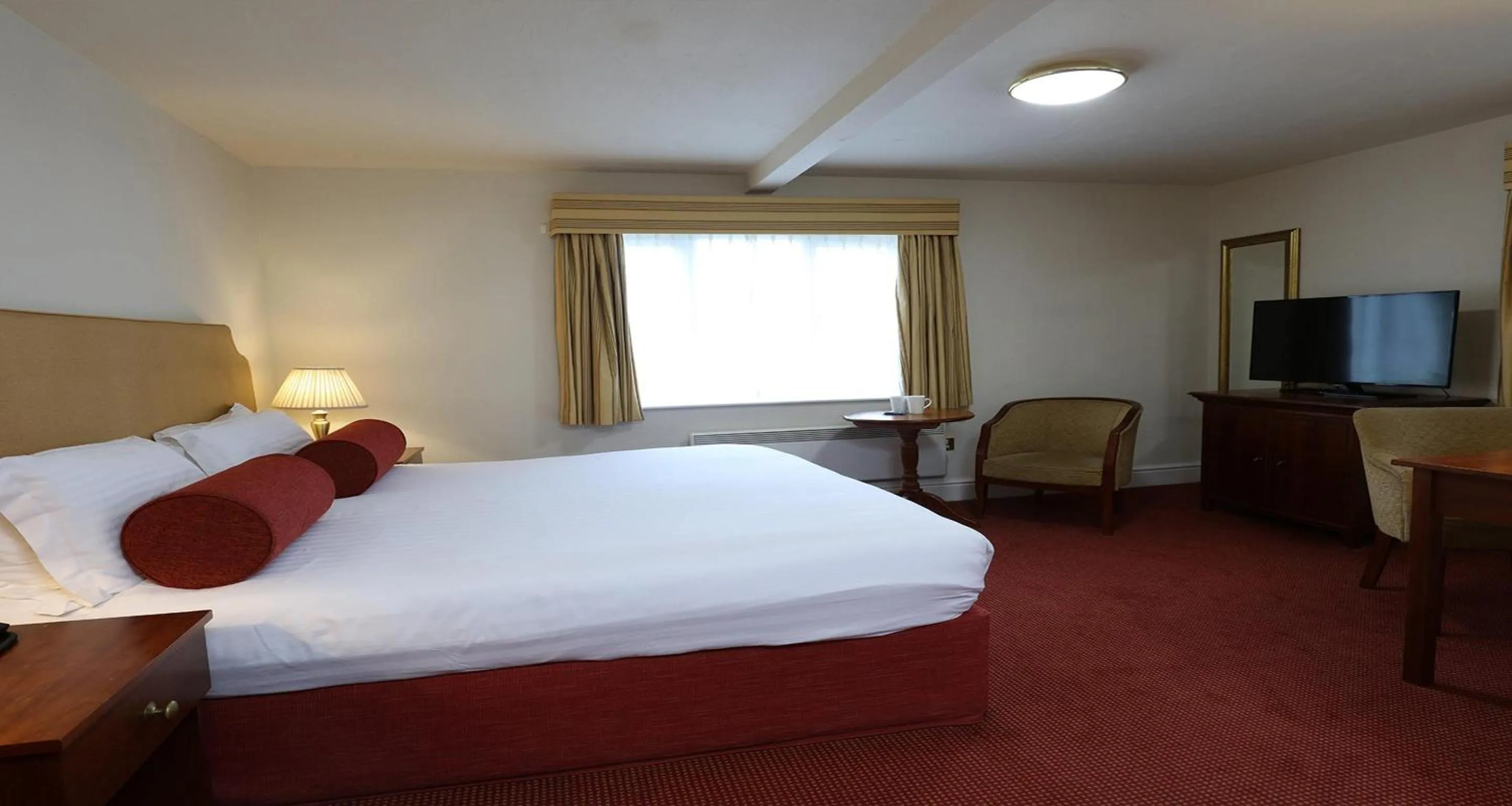 Photo of the whole room, Bed in Windmill Village Hotel, Golf Club & Spa, BW Signature Collection