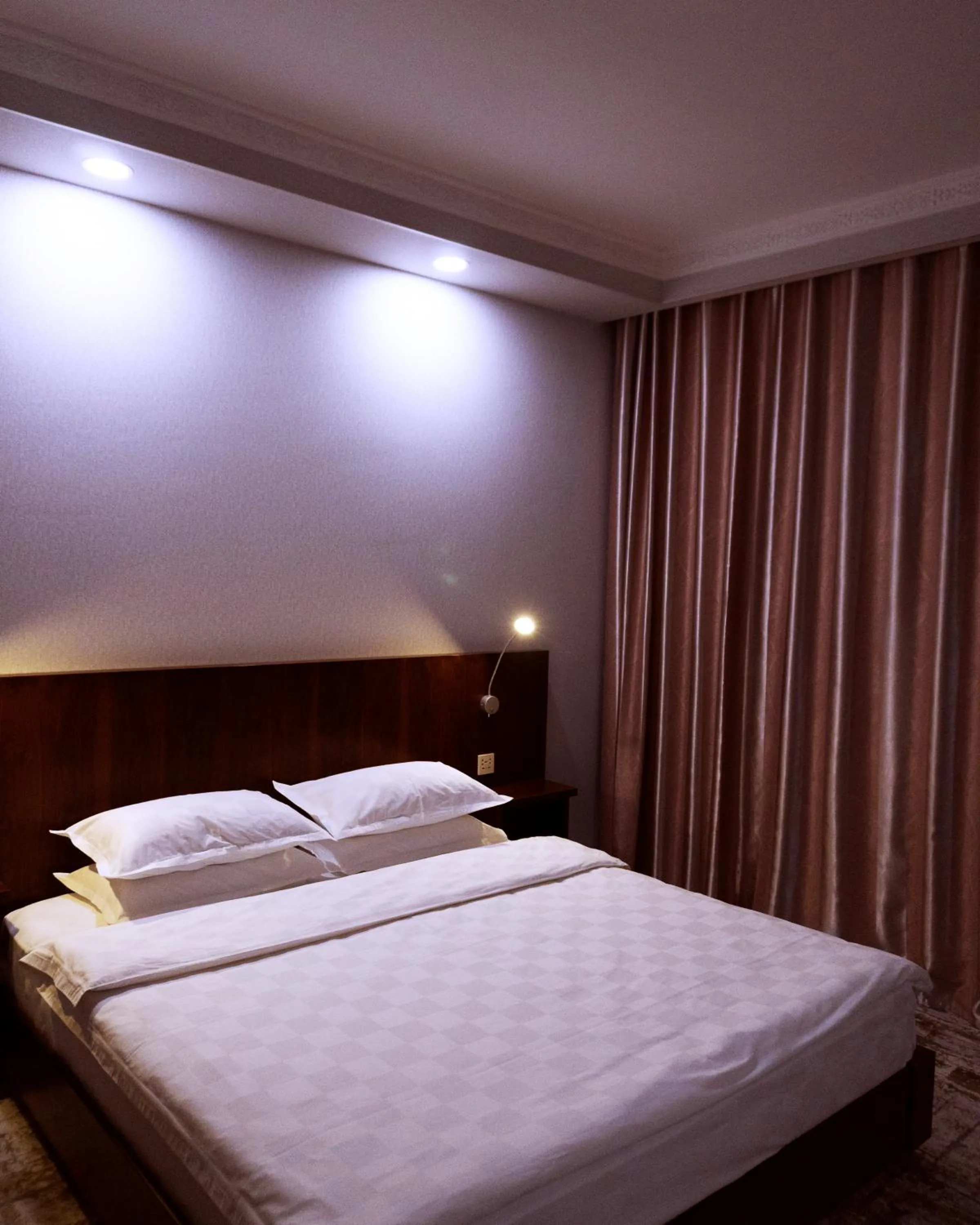 Bedroom, Bed in Omar Khayyam Hotel