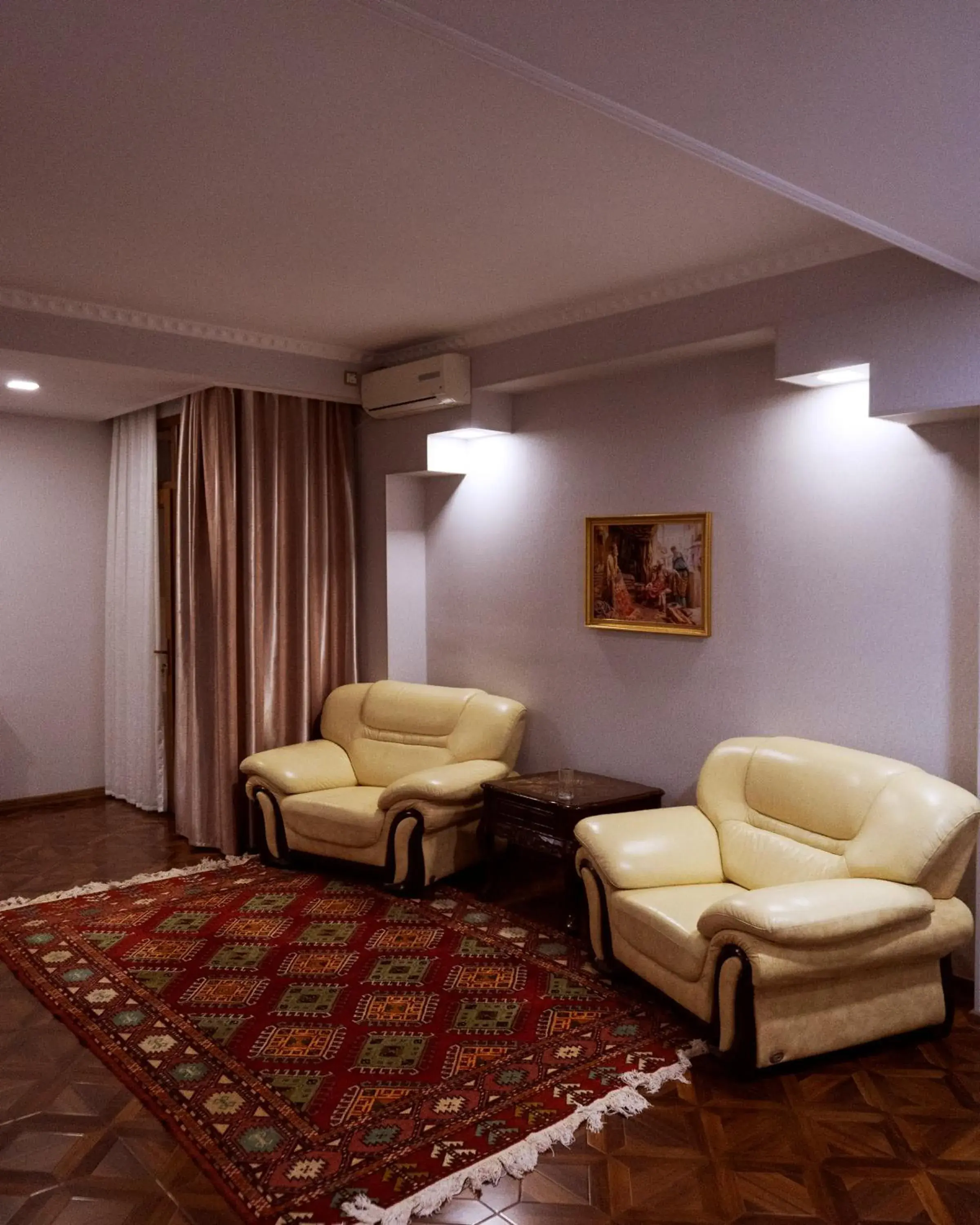 One-Bedroom Apartment - single occupancy in Omar Khayyam Hotel One-Bedroom Apartment - single occupancy in Omar Khayyam Hotel