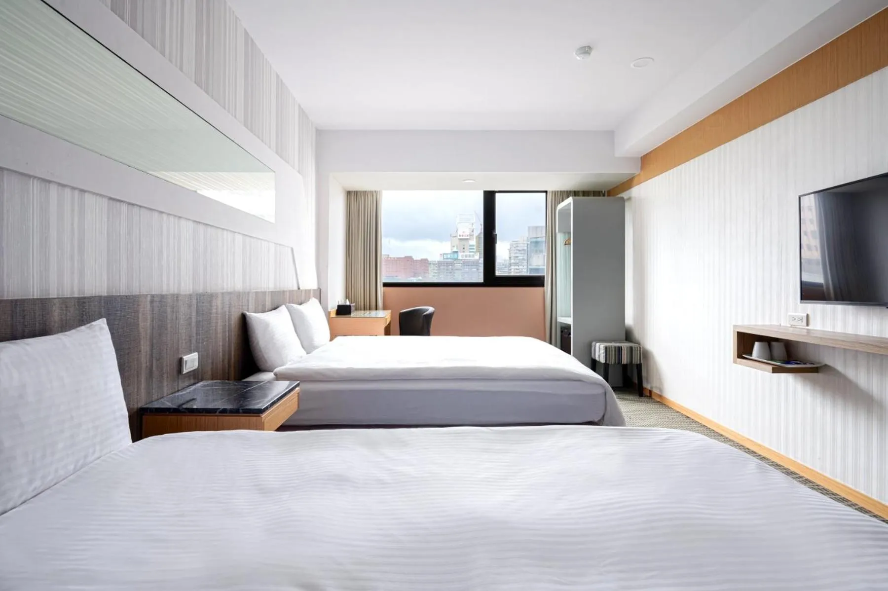 Photo of the whole room, Bed in Sunny Hotel