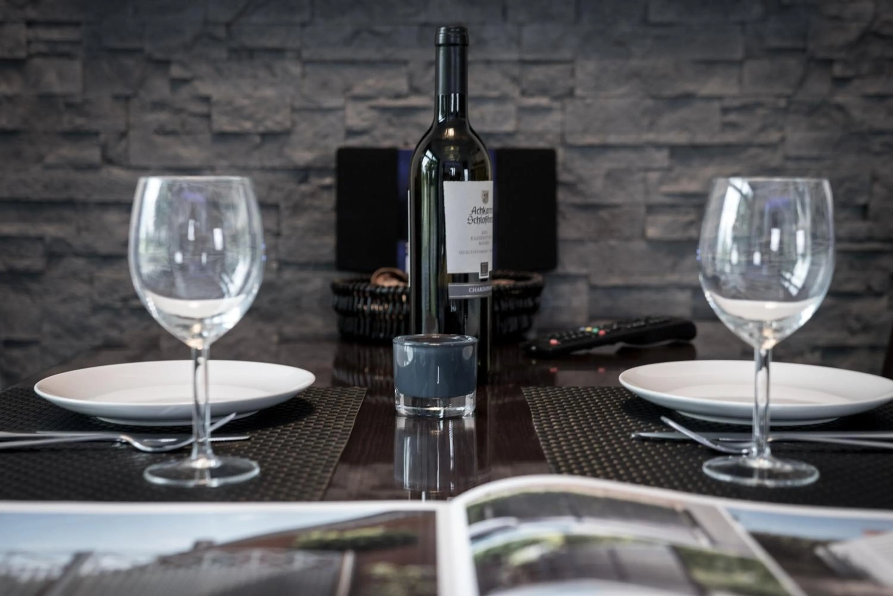 Decorative detail in Triumph Inn Pension