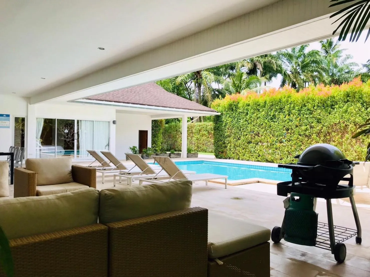 Property building in Baan Anna