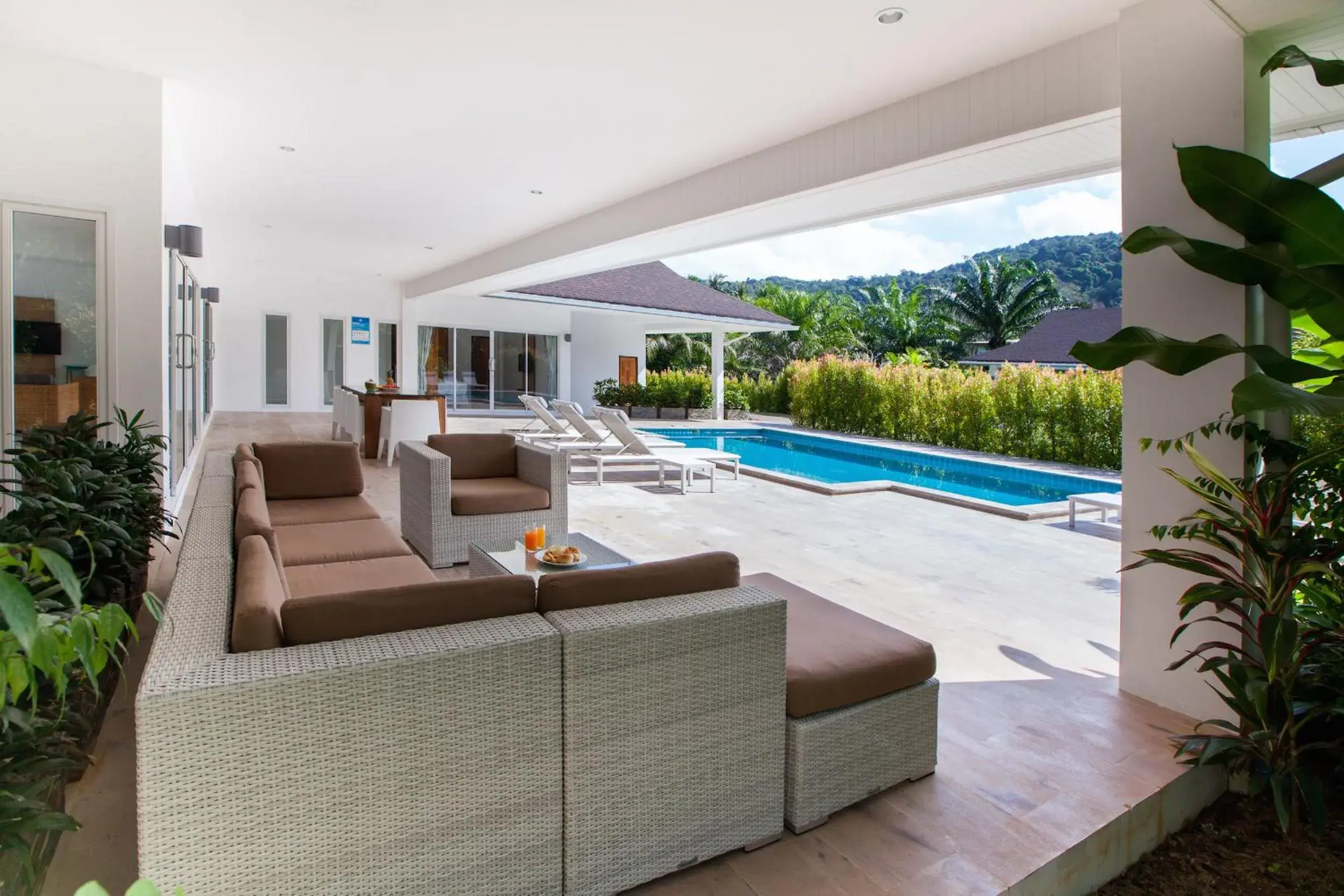 Baan Lalle Baan Lalle