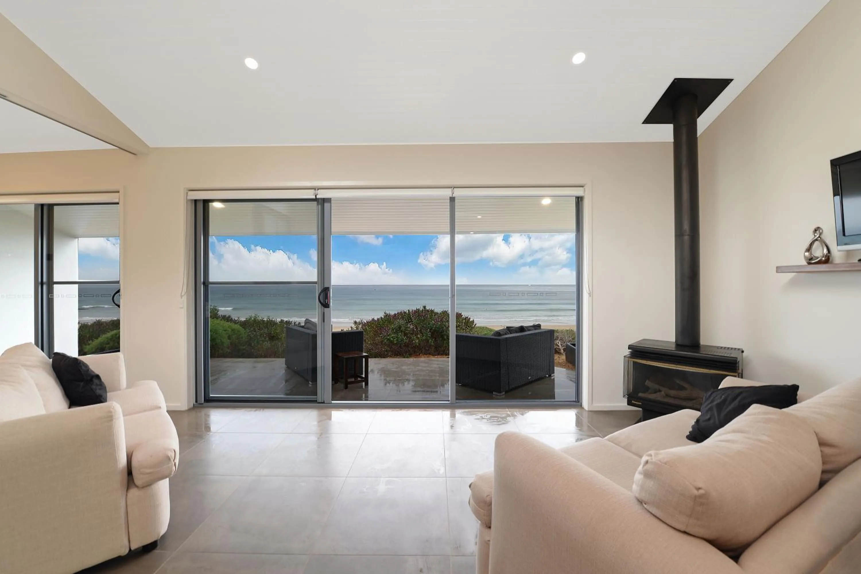 Living room in Seafarers Getaway