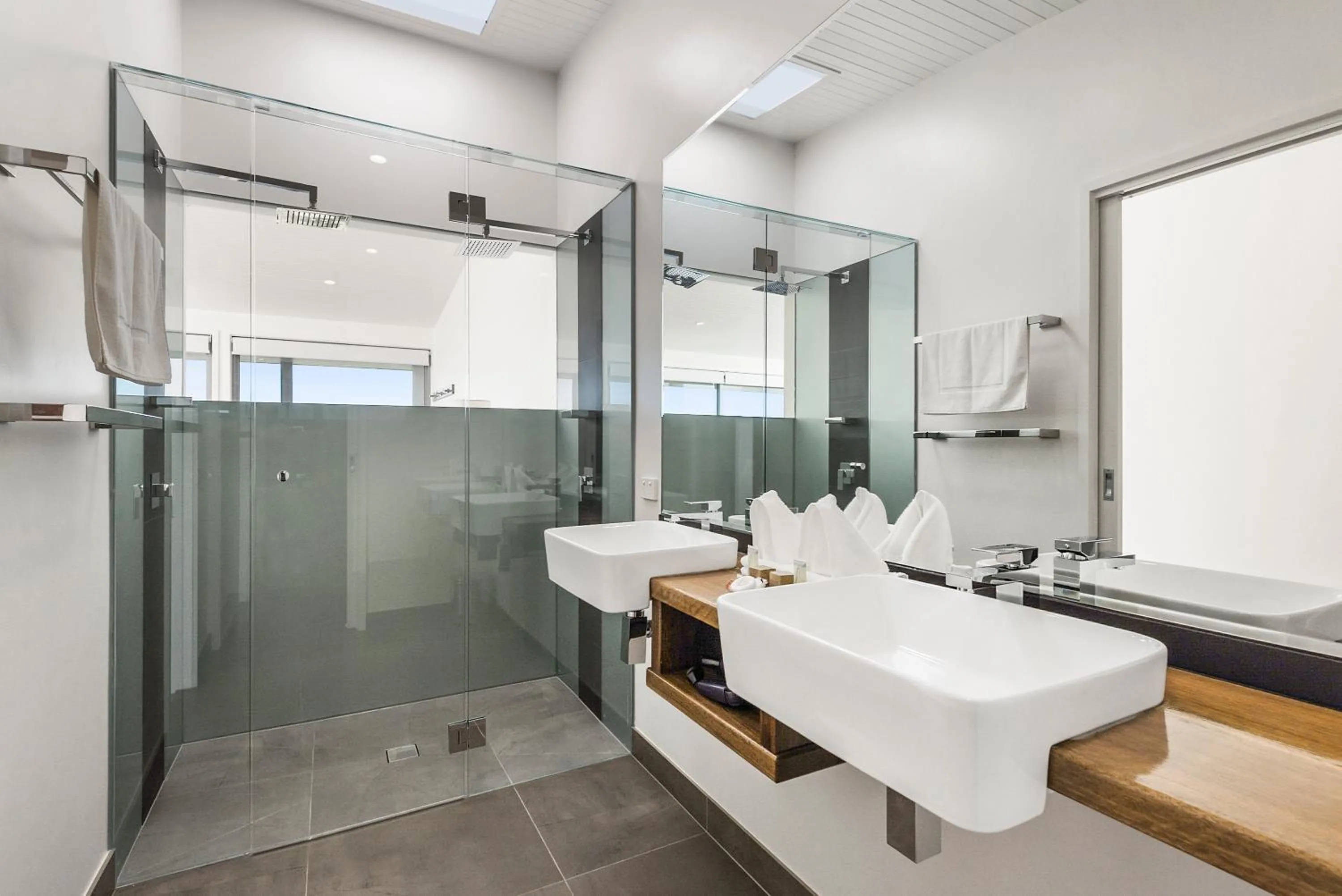 Bathroom in Seafarers Getaway