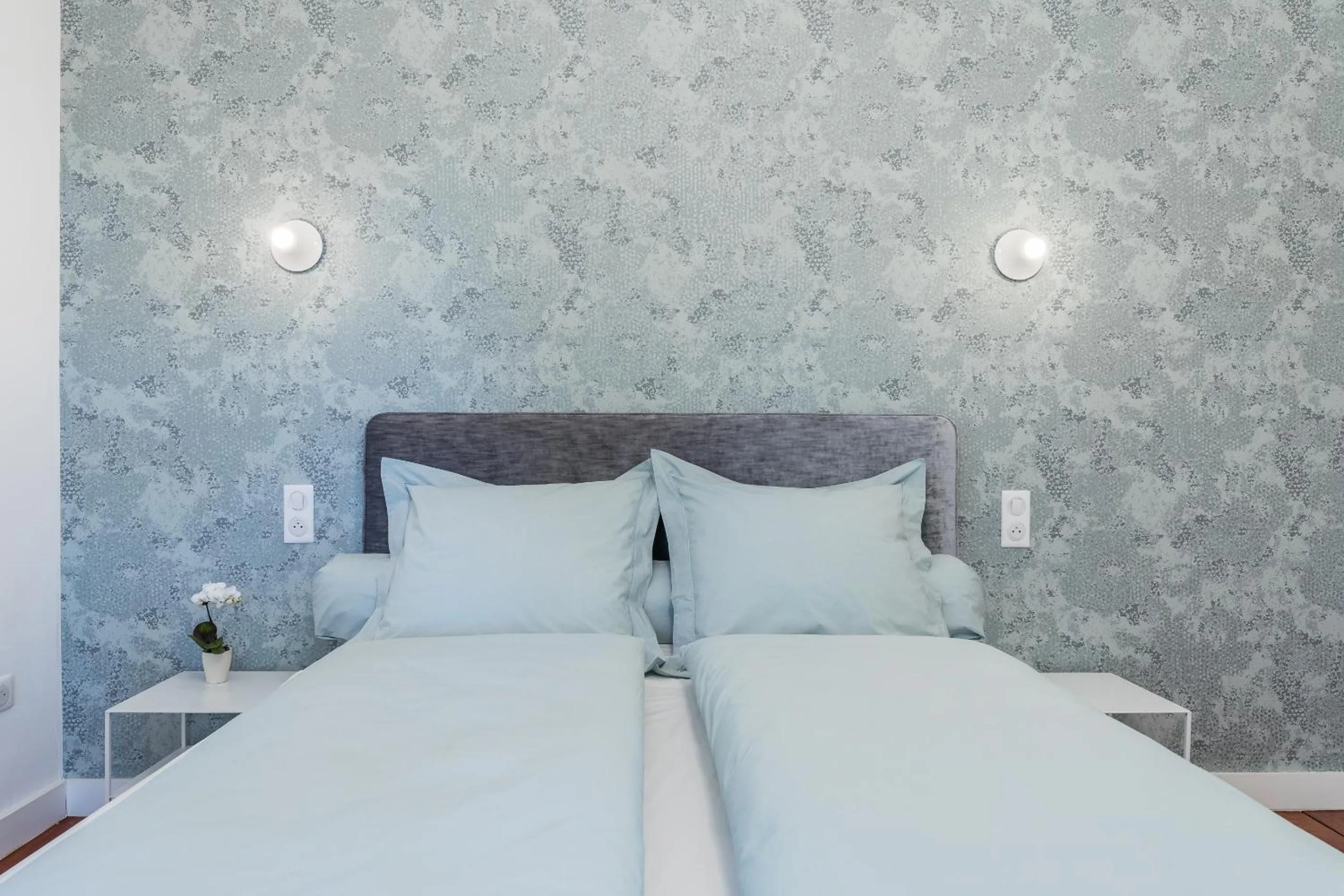 Photo of the whole room, Bed in Chambre d'hôtes Du côté des remparts